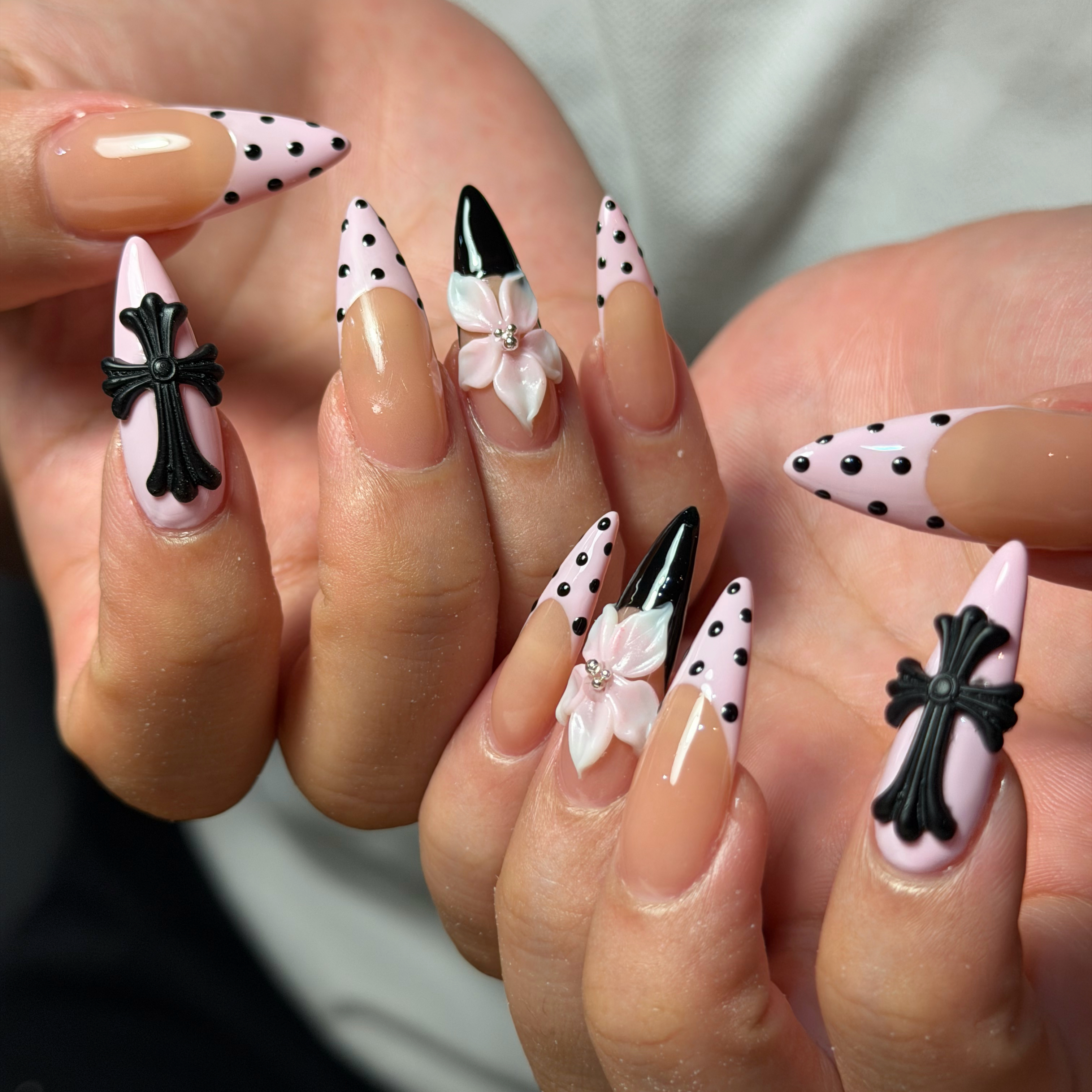 CoMo_Ana_Nail