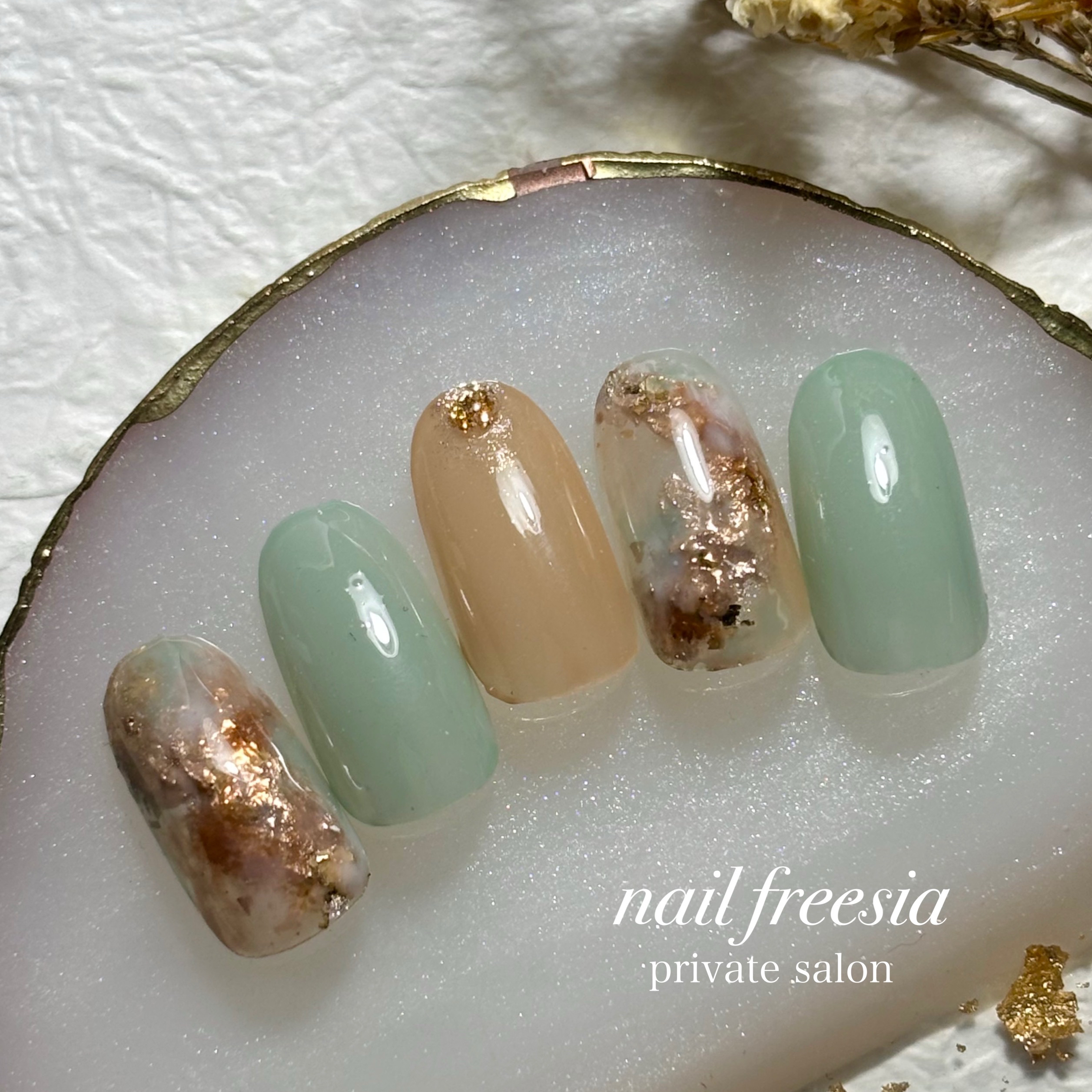 nail_freesia