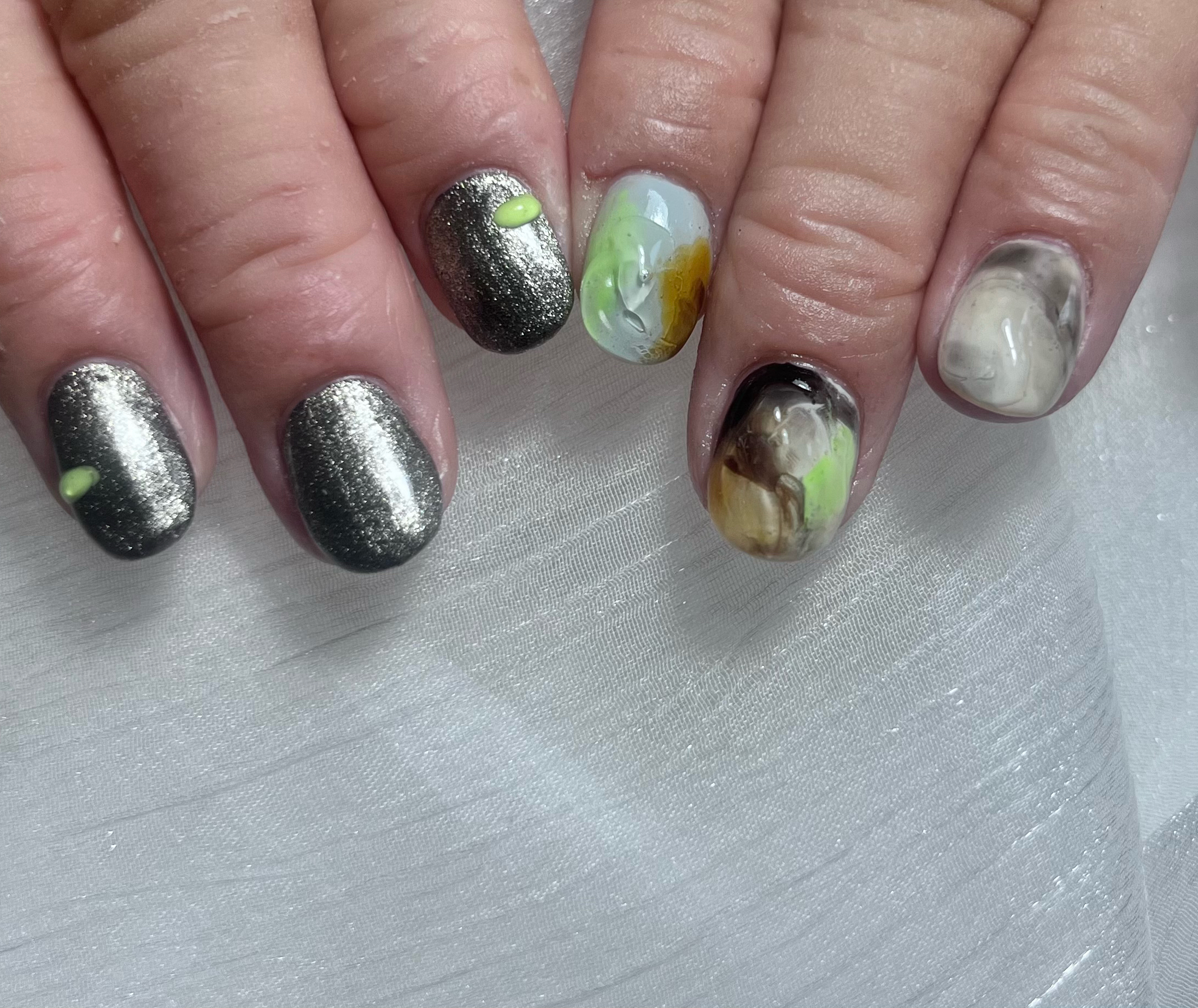 nail.plume