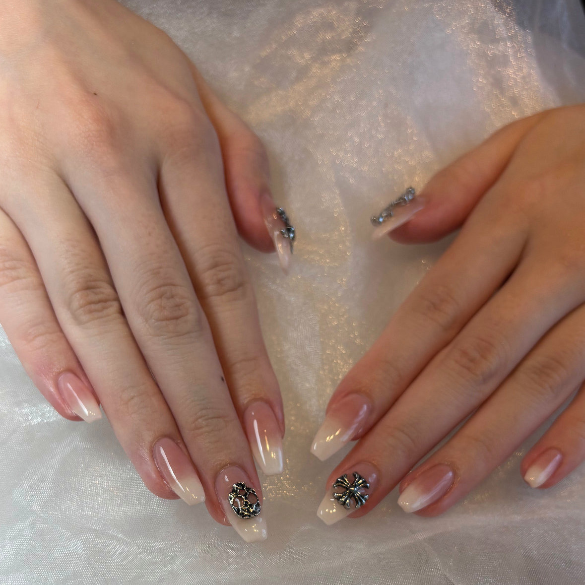 Pomes._.nail
