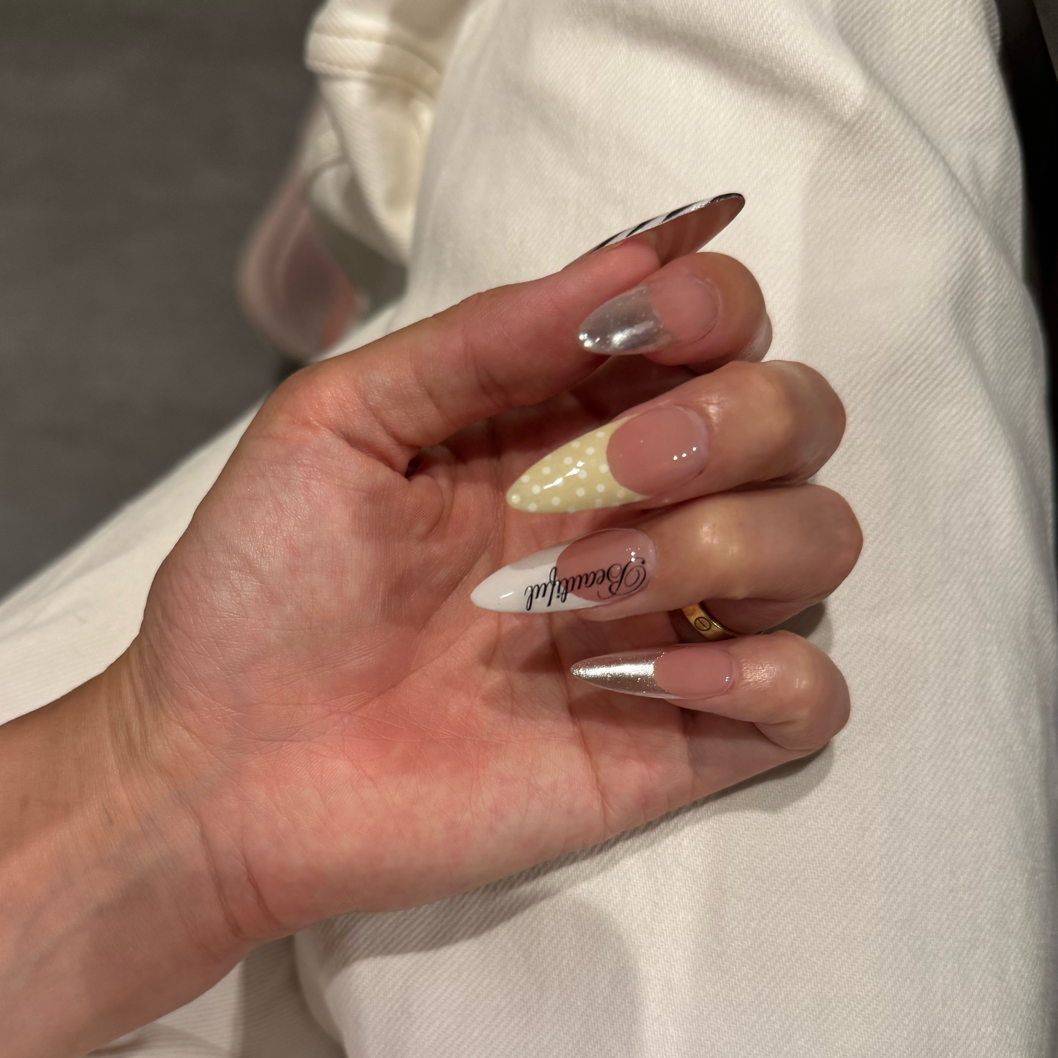 nailsalongia