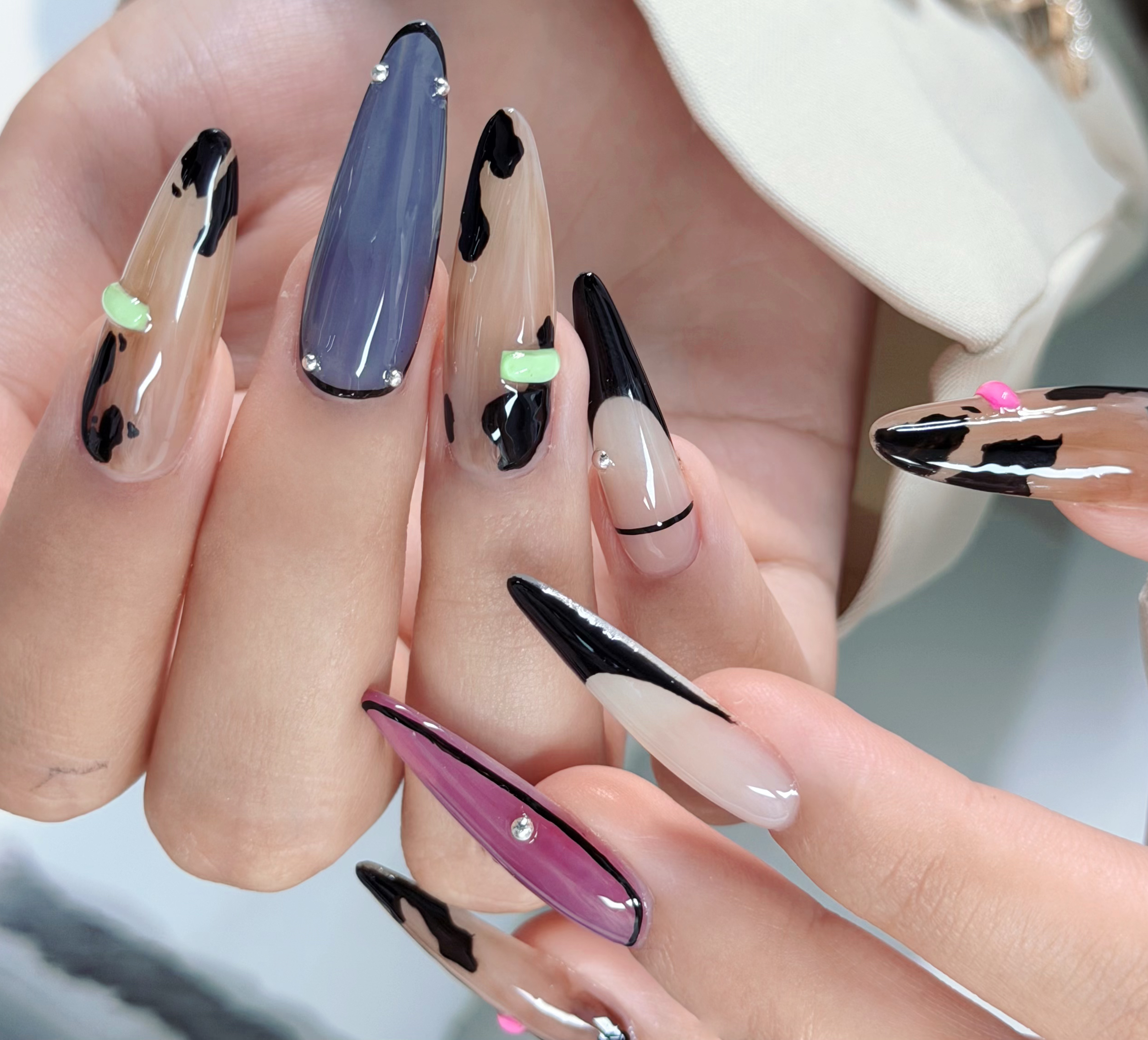 NAILS168_AN