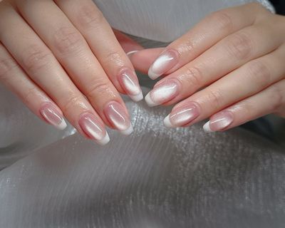 自爪ネイル、フレンチ➕マグネット(orフラッシュ)