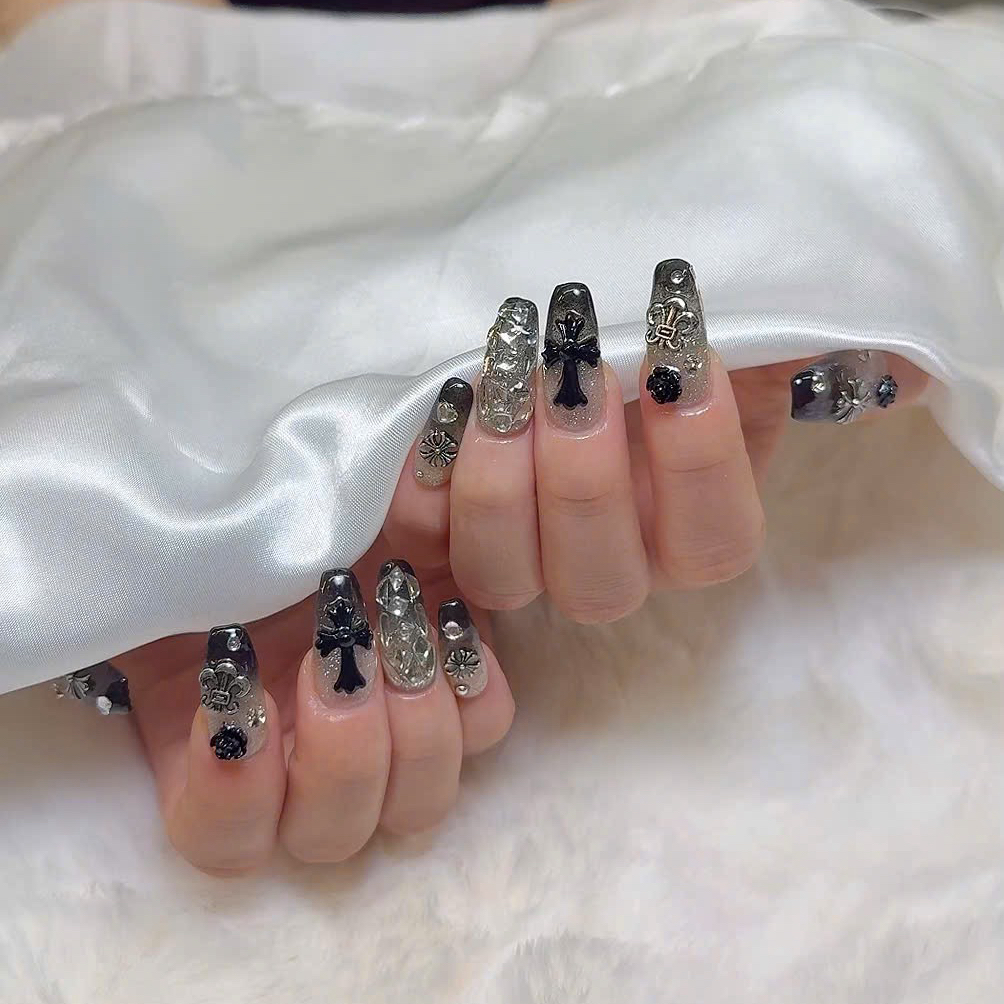 Berry_nails
