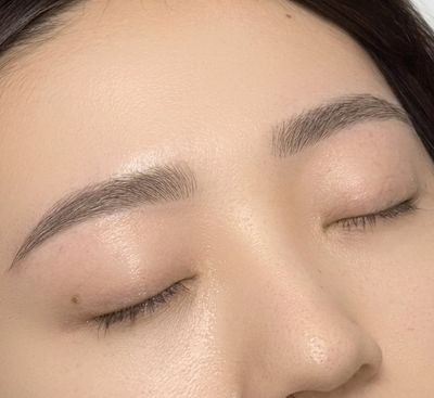 大人気✨【眉毛wax】★似合わせ黄金比wax+間引き、カット付¥4000