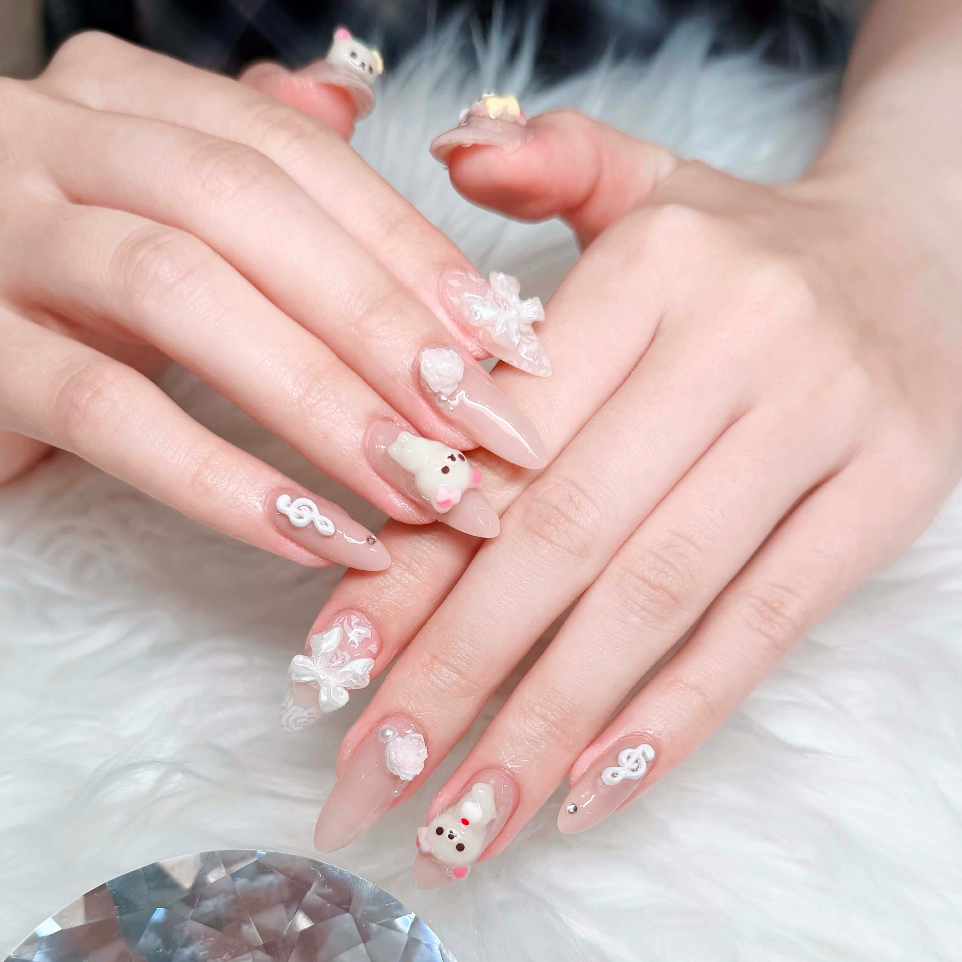 Yuri_nails