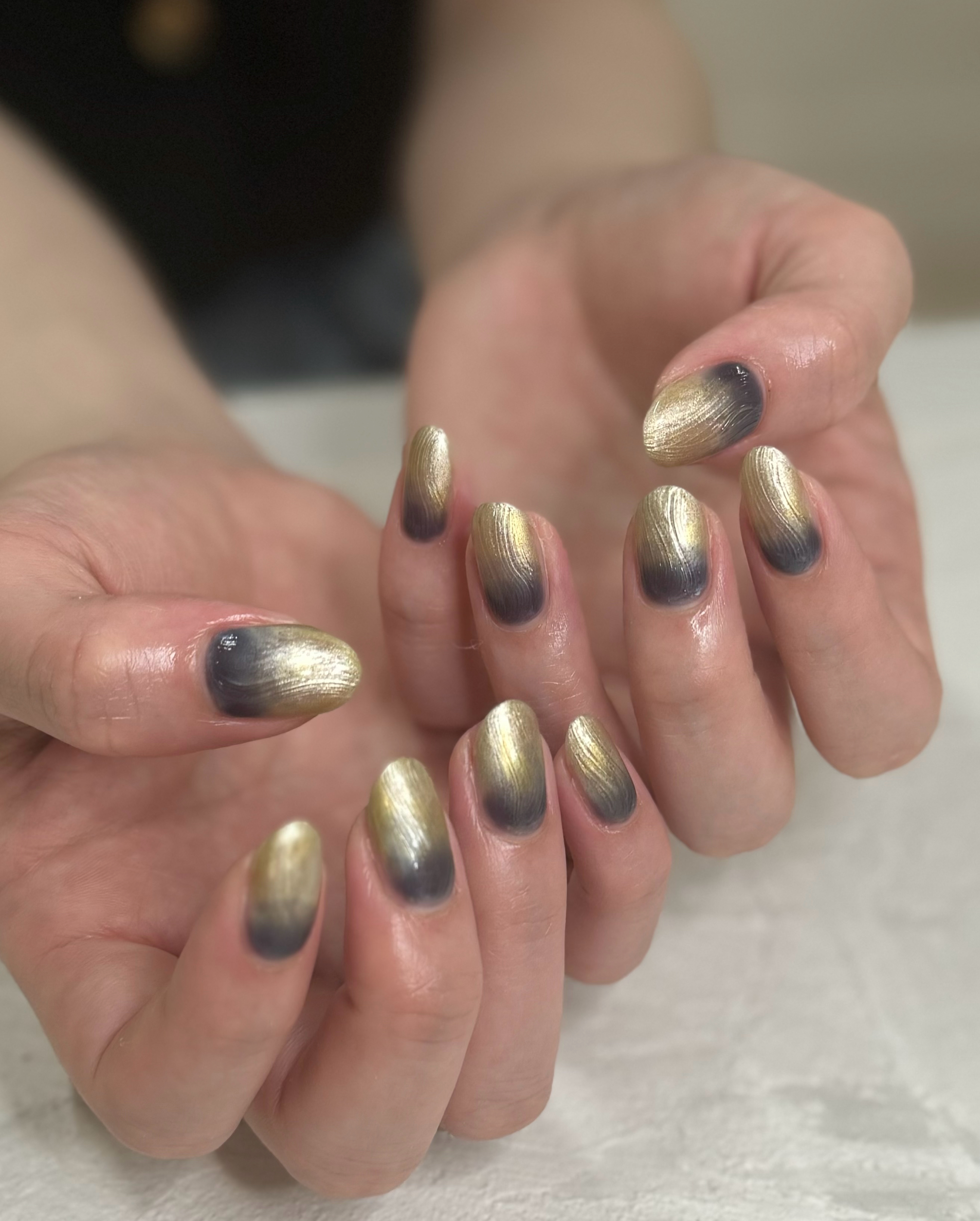 Hale_privatenails