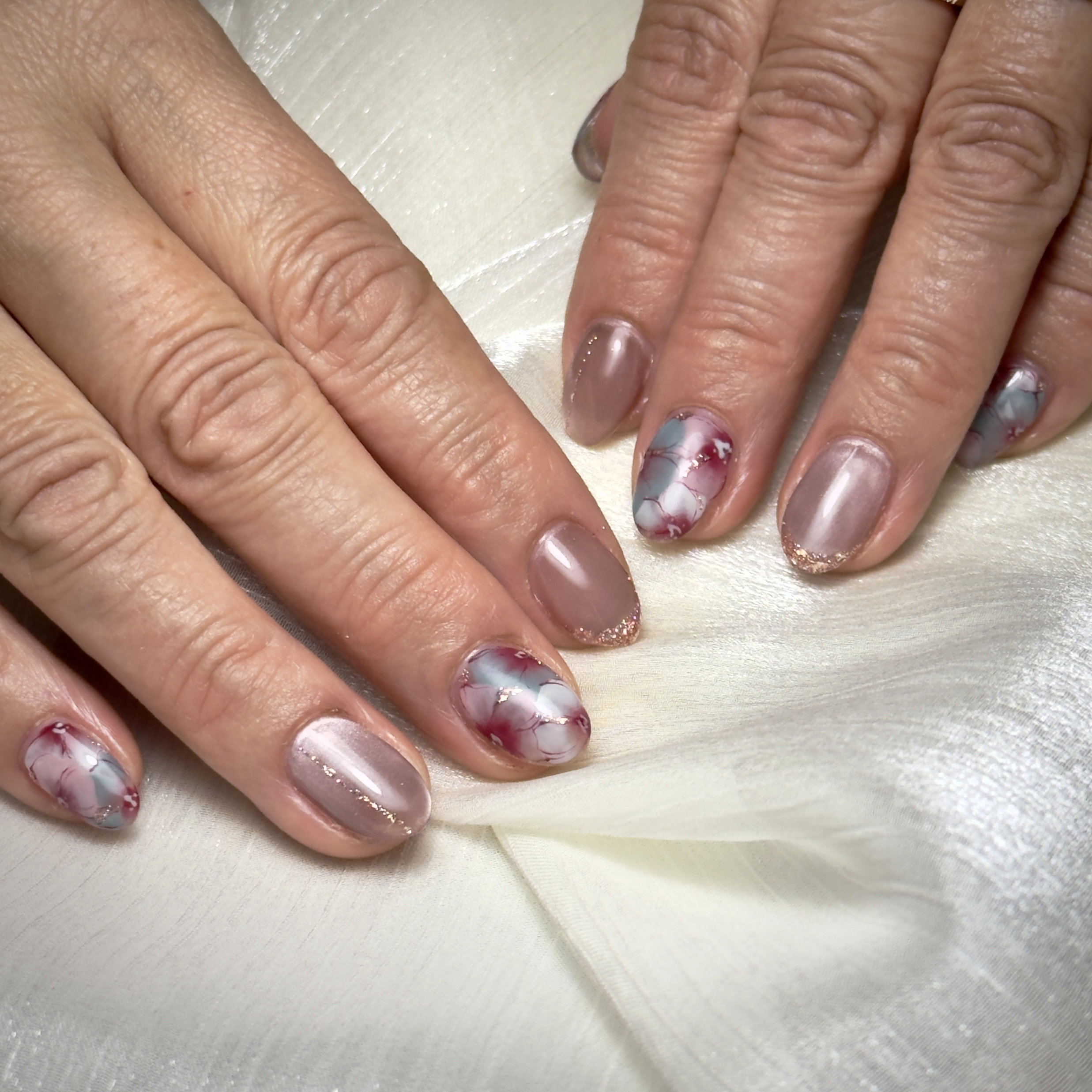 nail.salon.lady