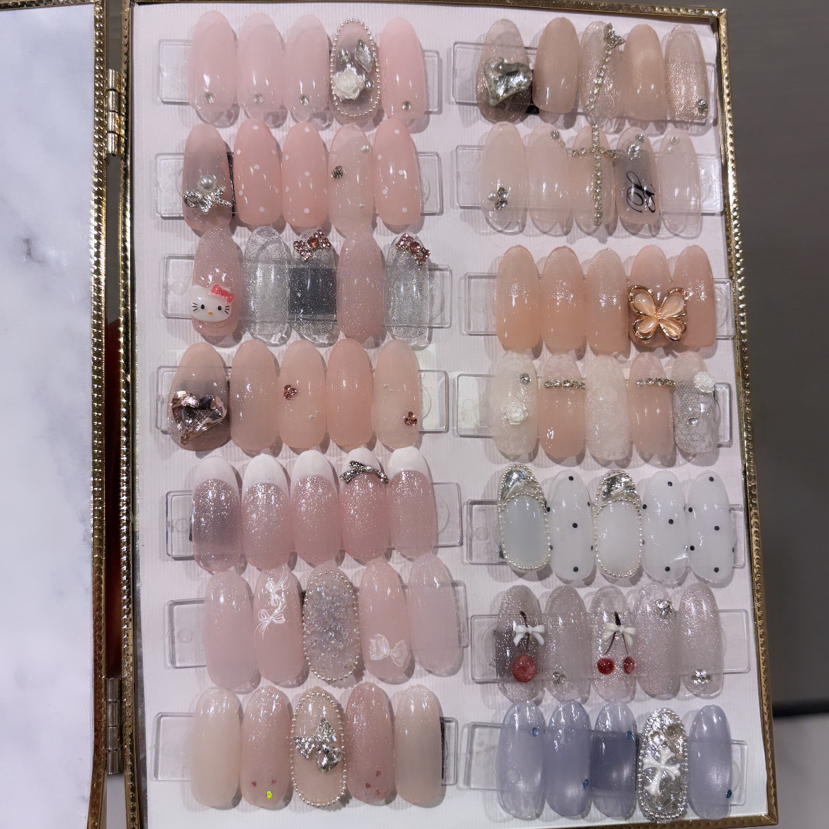 nailsalon_april
