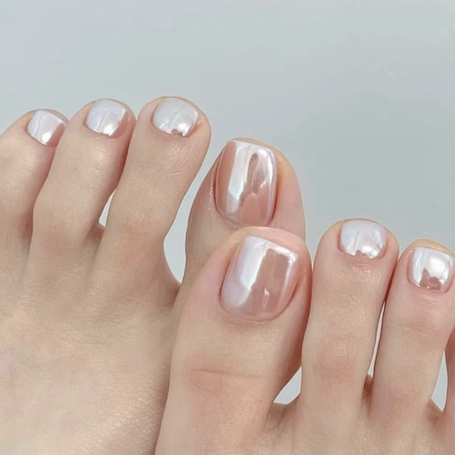 M_nails