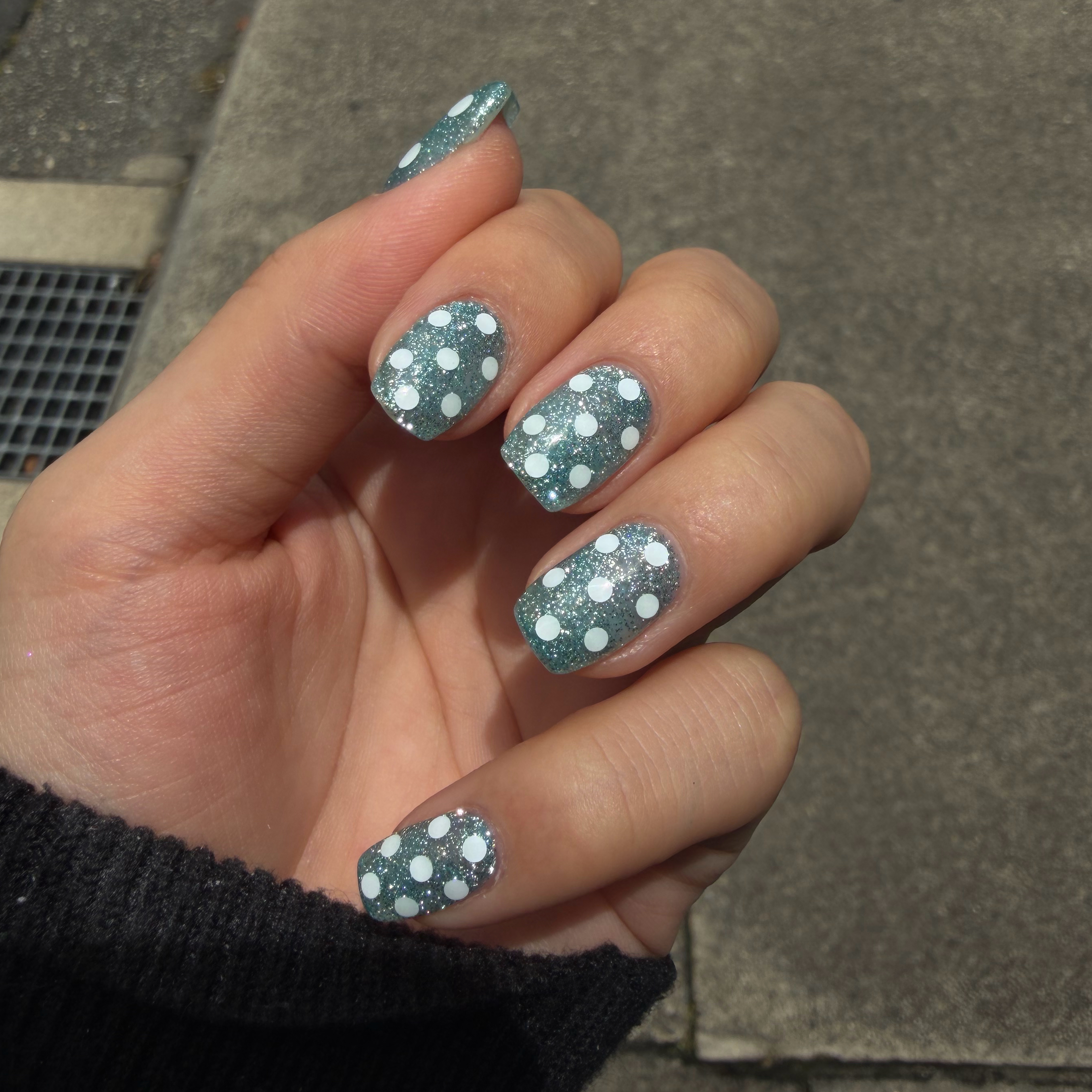 Ann.nail_arisa