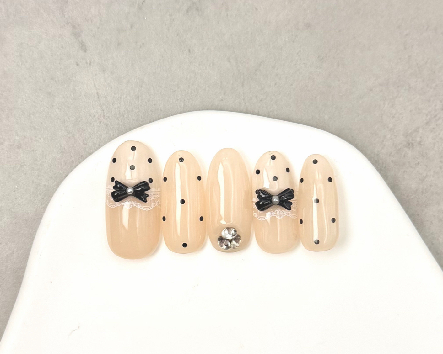 NAILSALON_Kanalis