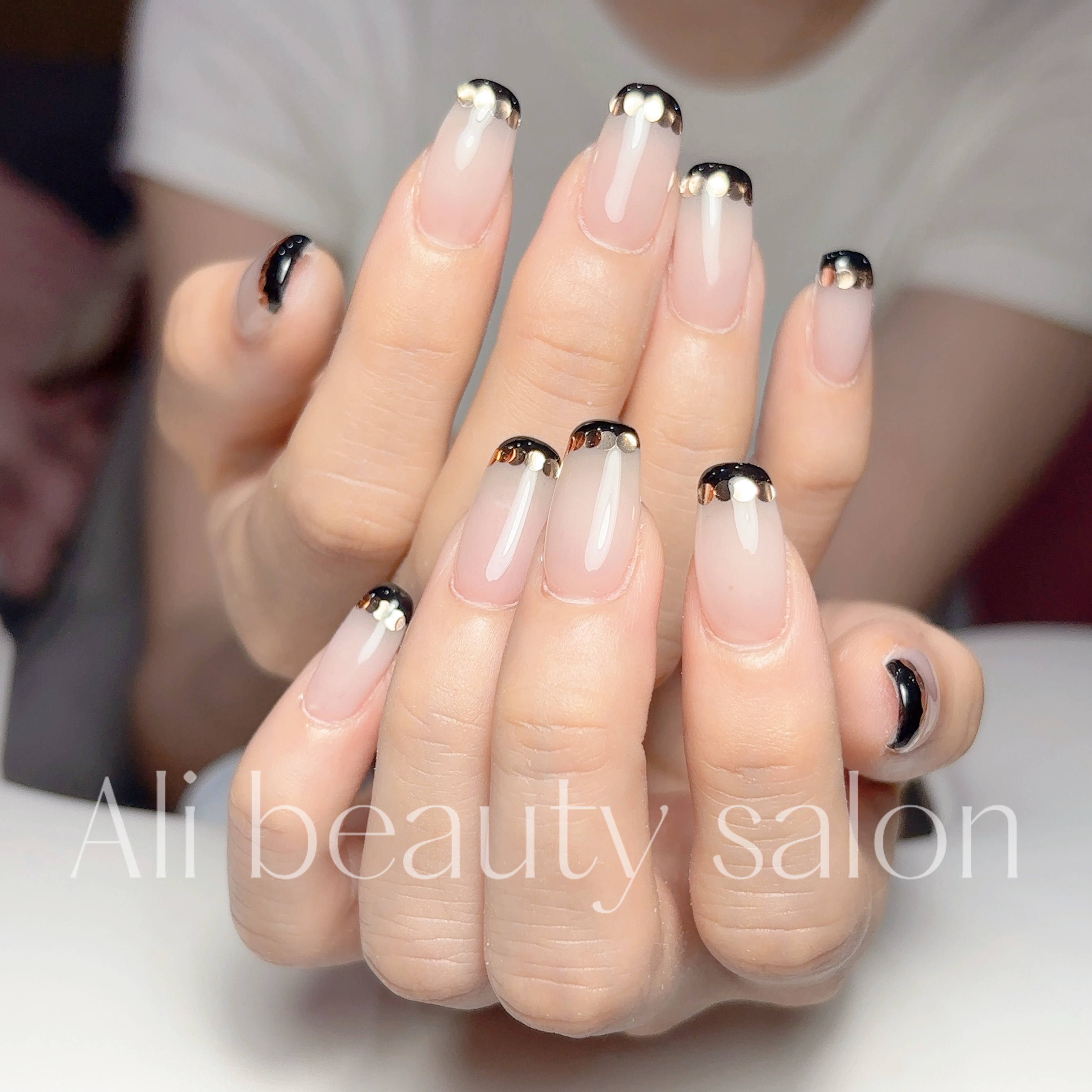 Ali_nail