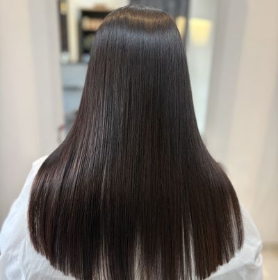 【うる艶シルク矯正】➕【極上トリートメント】
（似合わせカット込み）