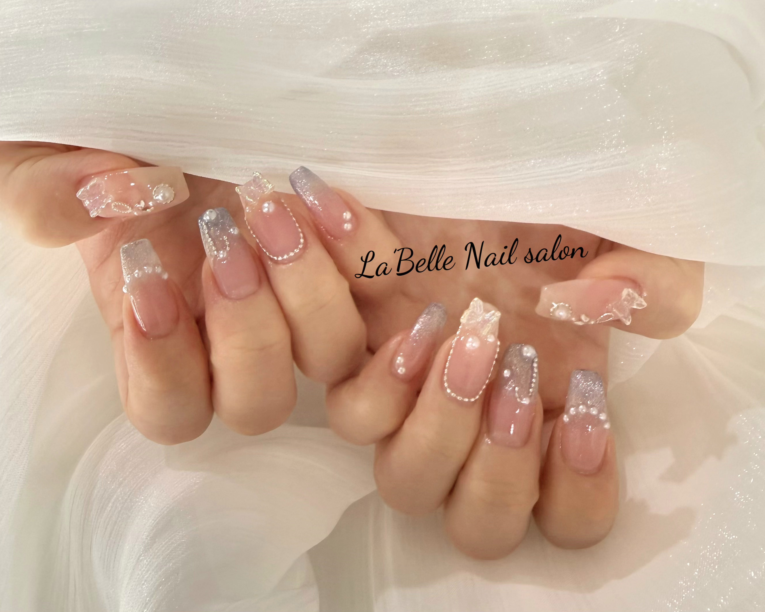 Aina_nail