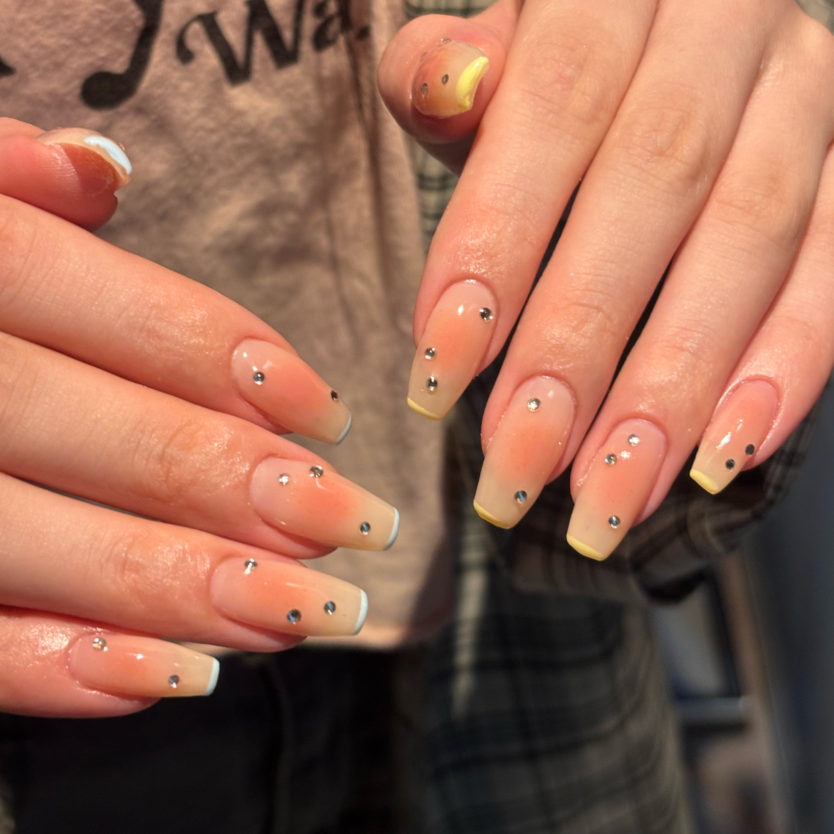 Nail_ayata