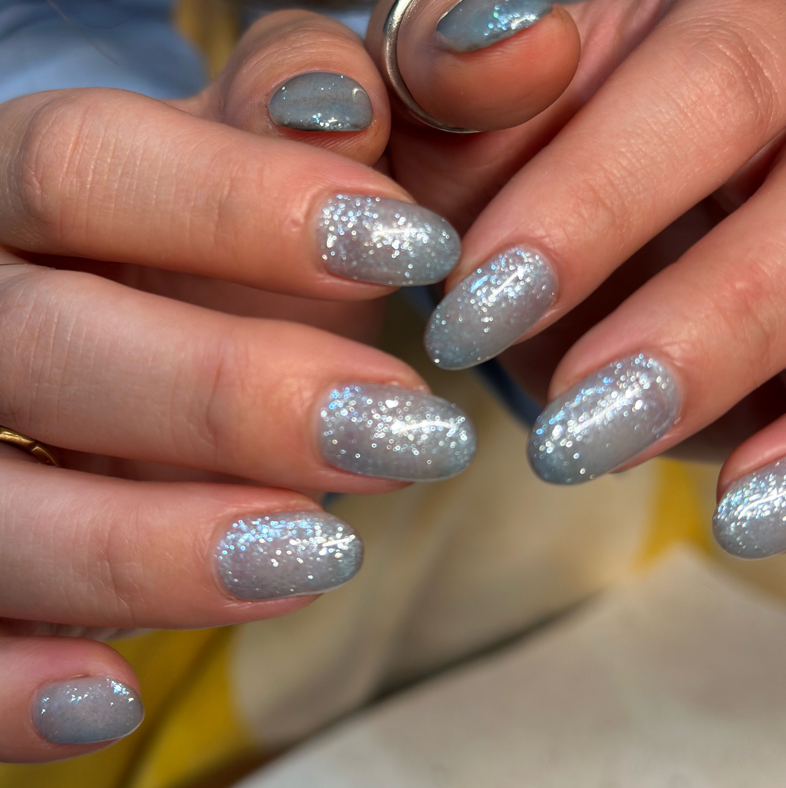 mana_nail