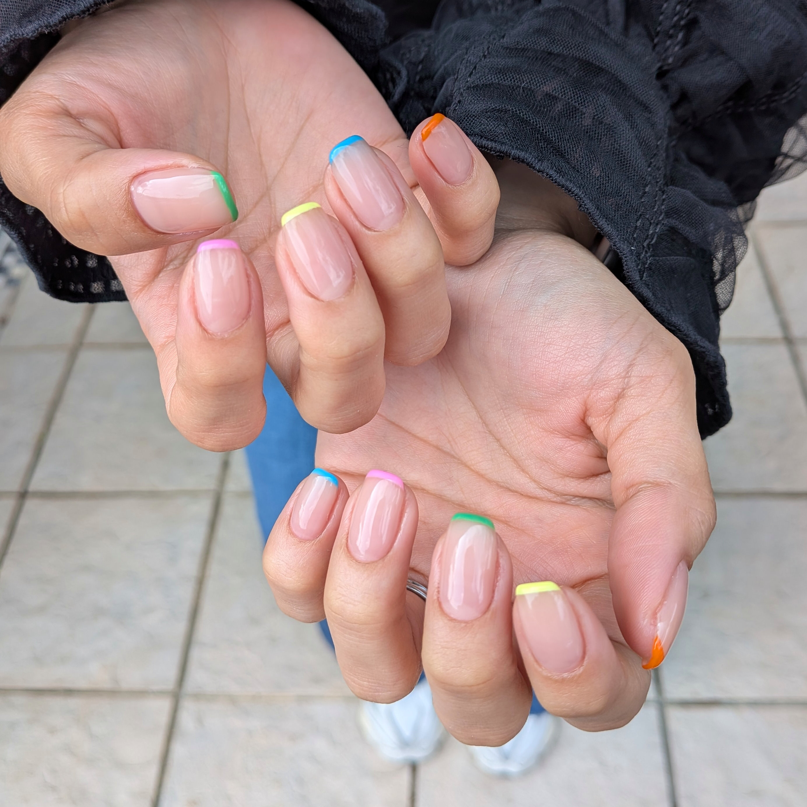 lis.___nail