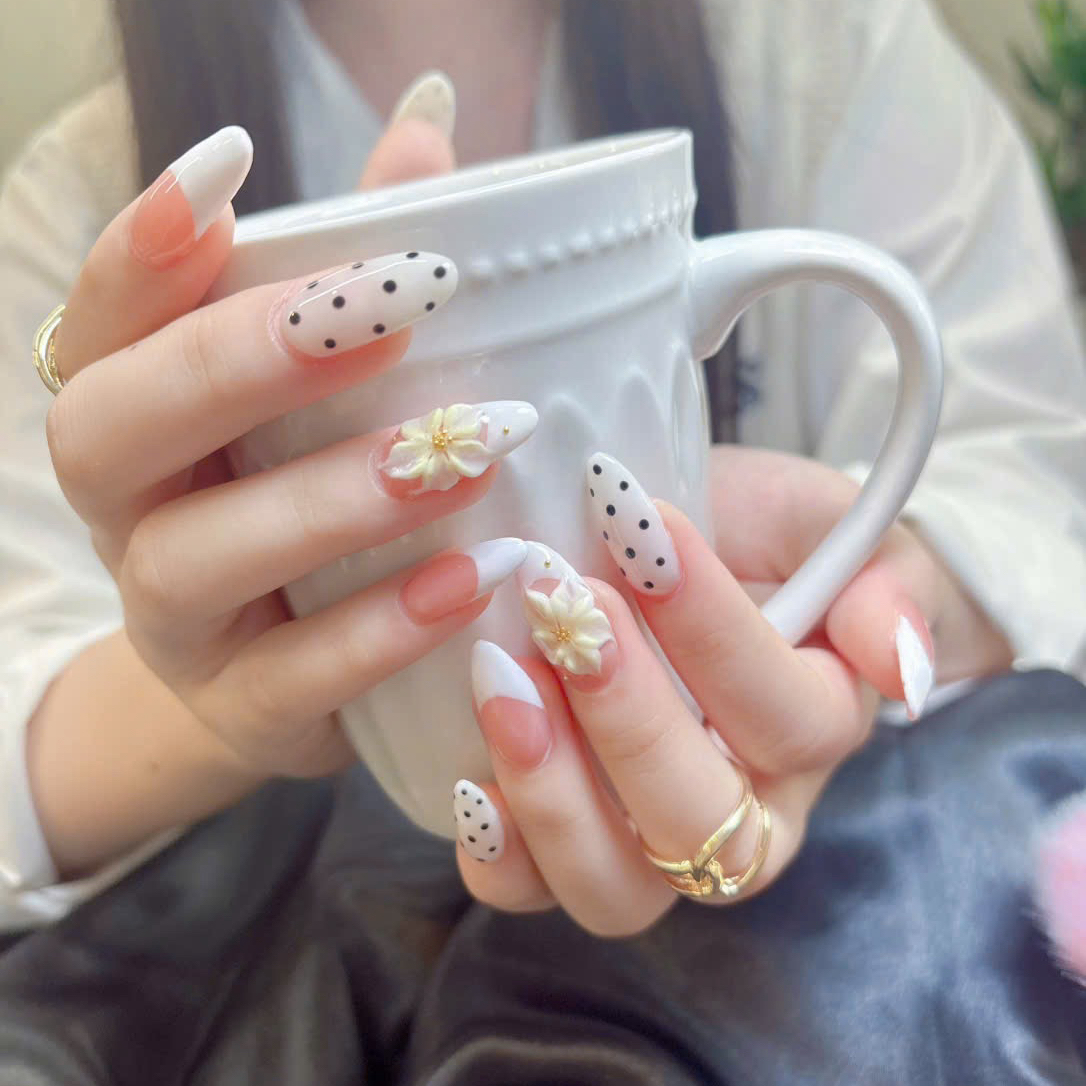 Berry_nails