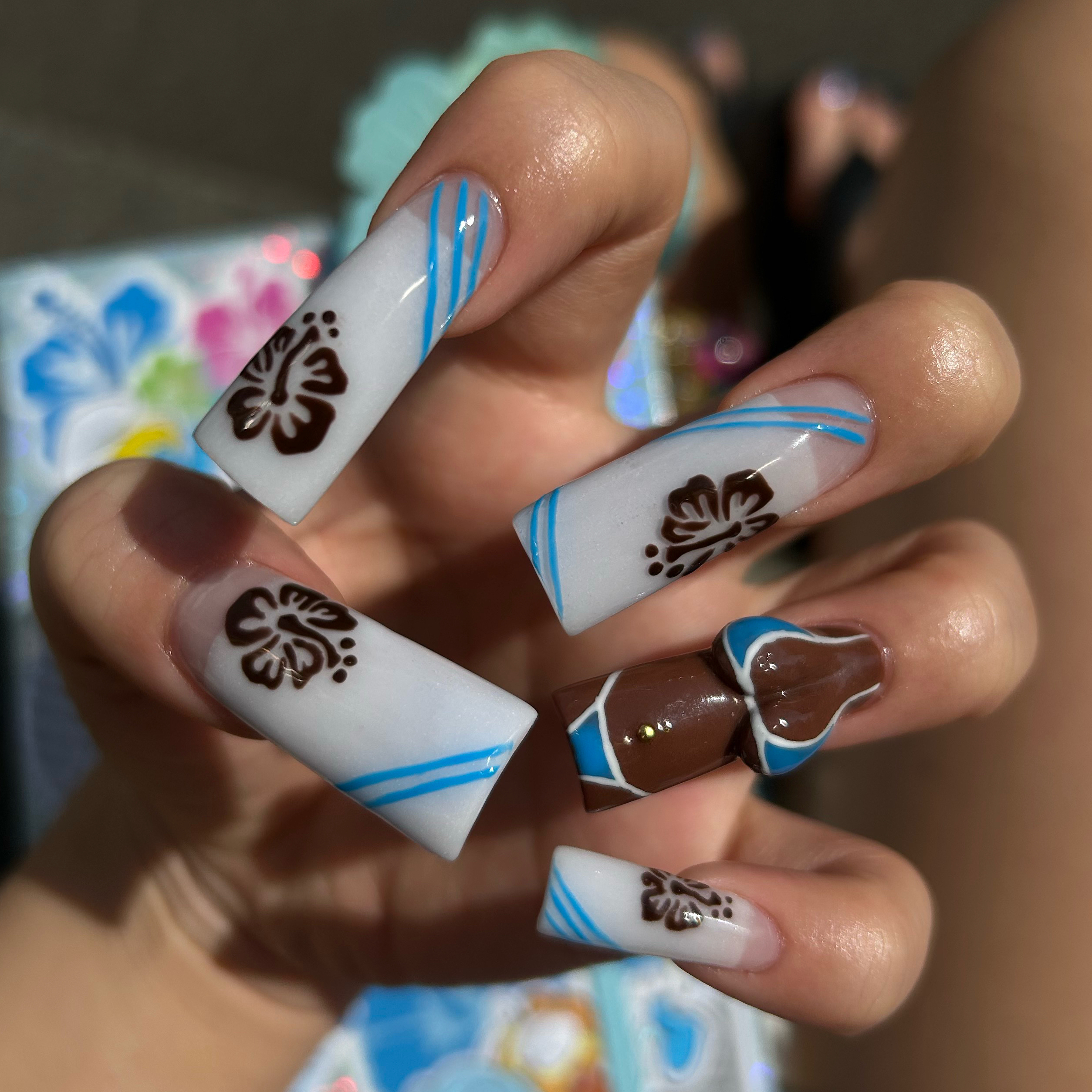 _.ttnails._