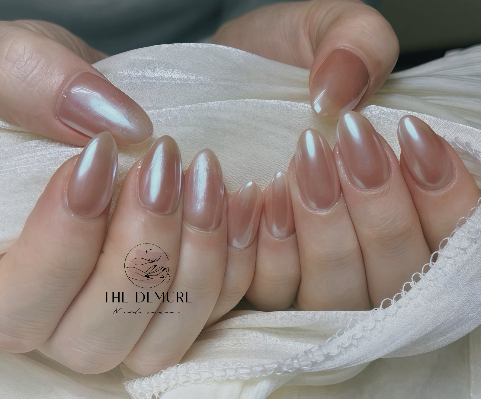 nail_Demure