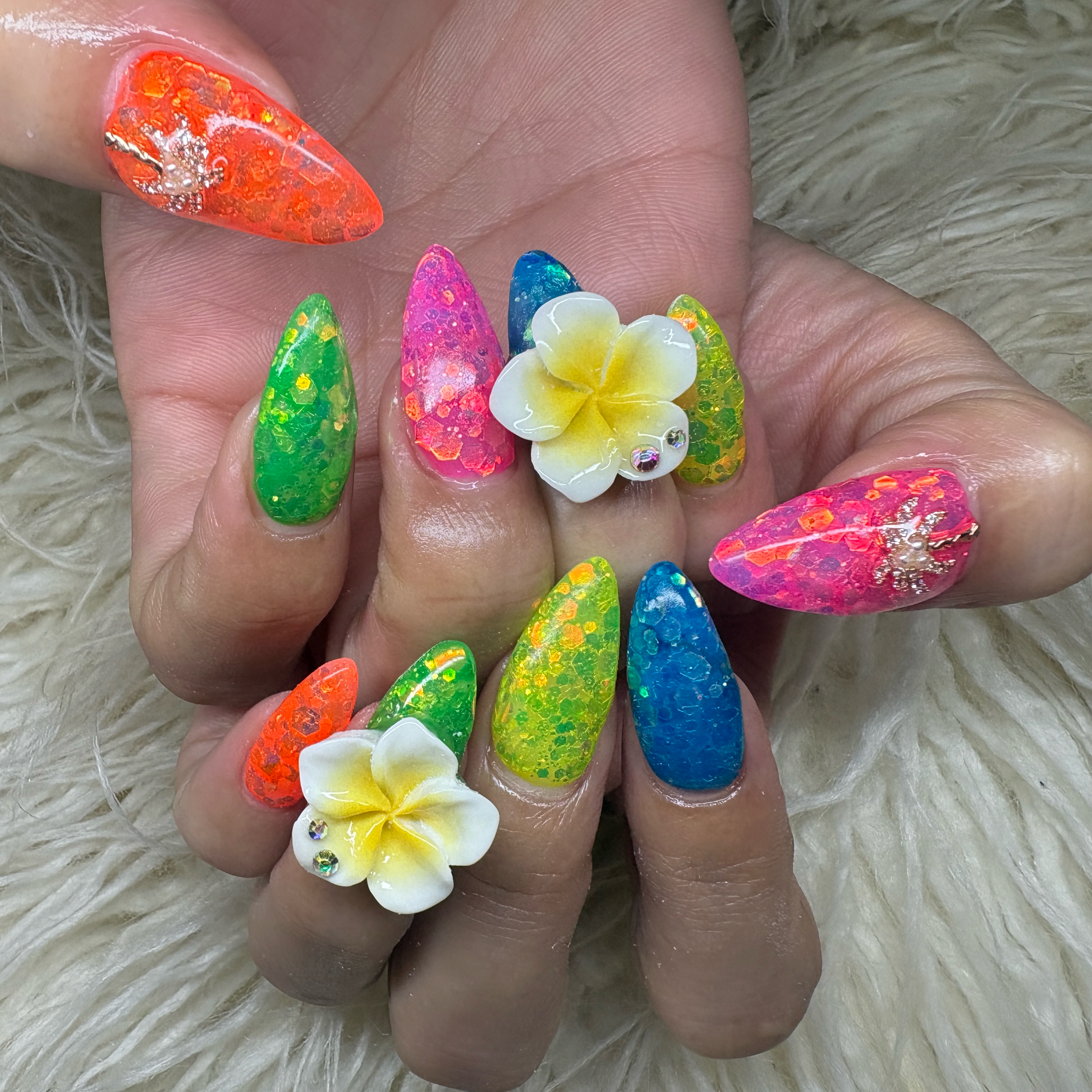 Nail_salon_LuaR