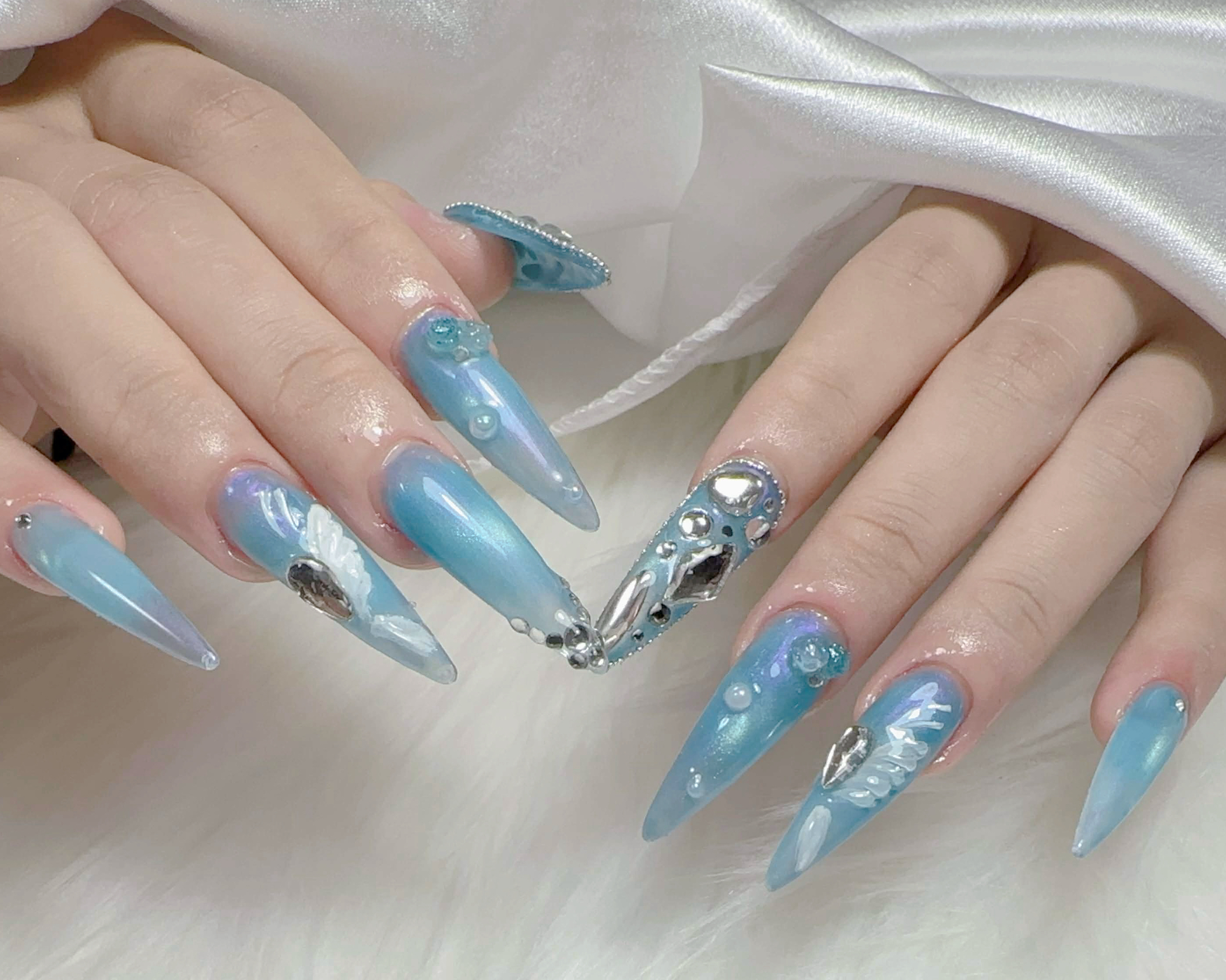 LUCKYNAILstudio