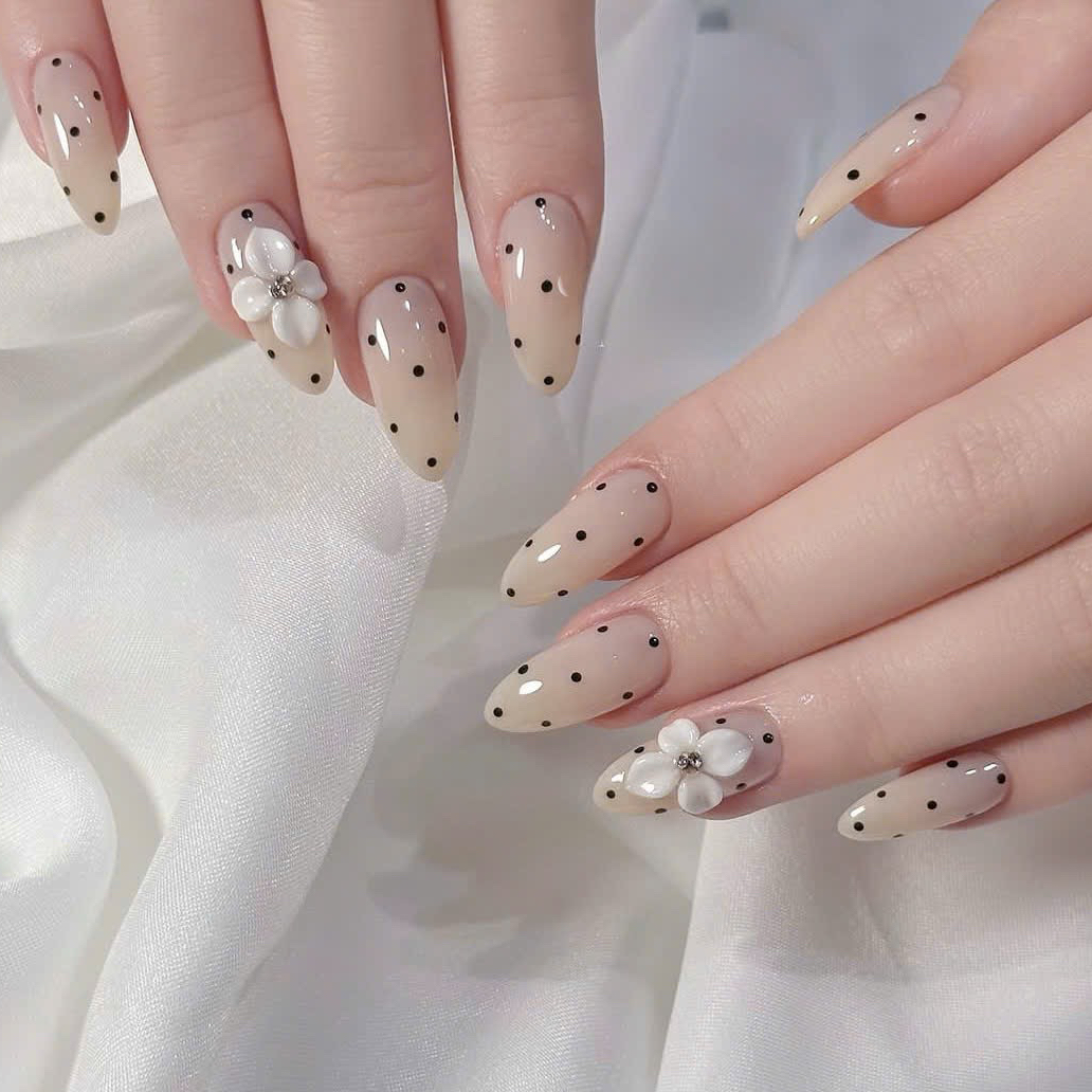 lacci_nail