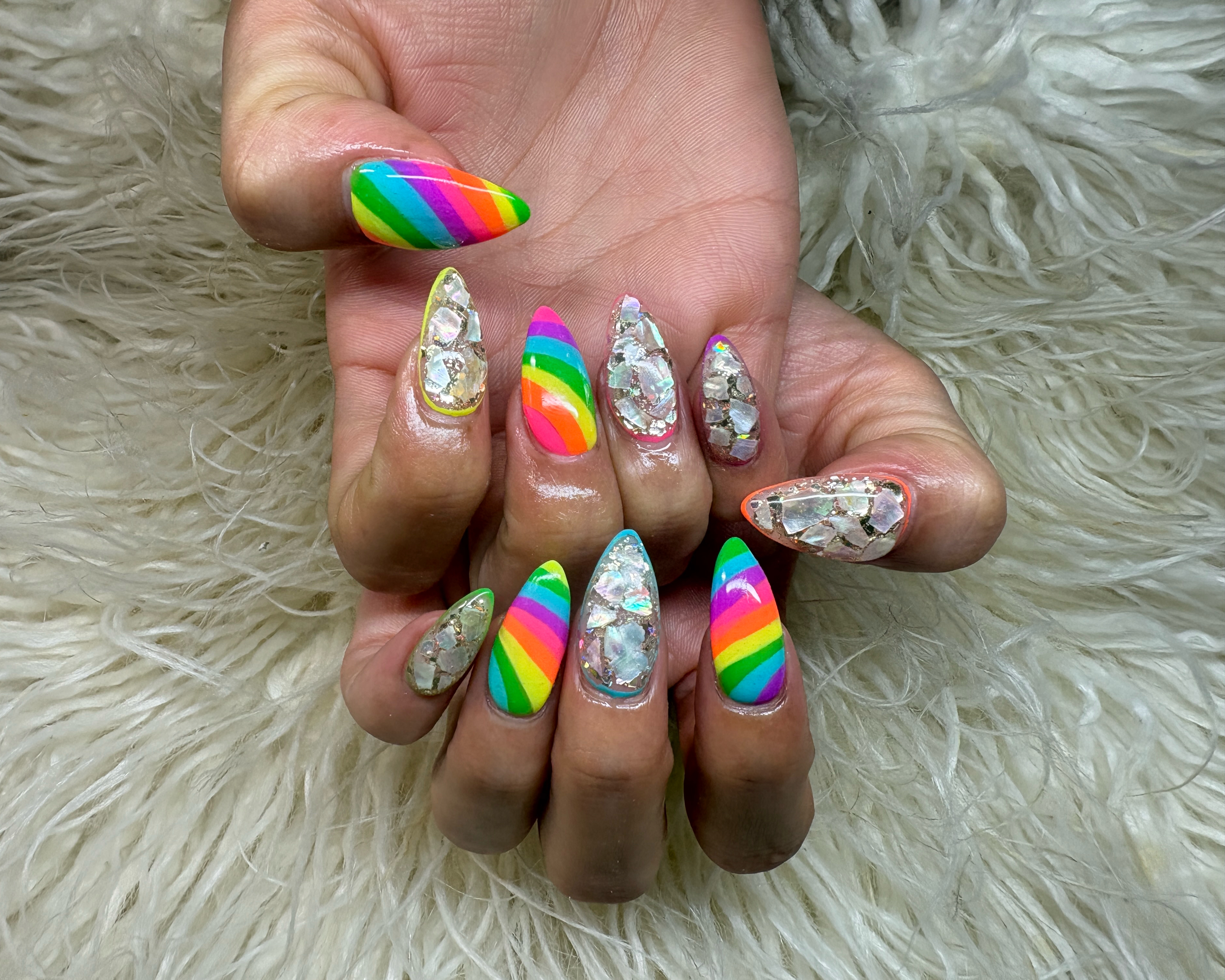 Nail_salon_LuaR