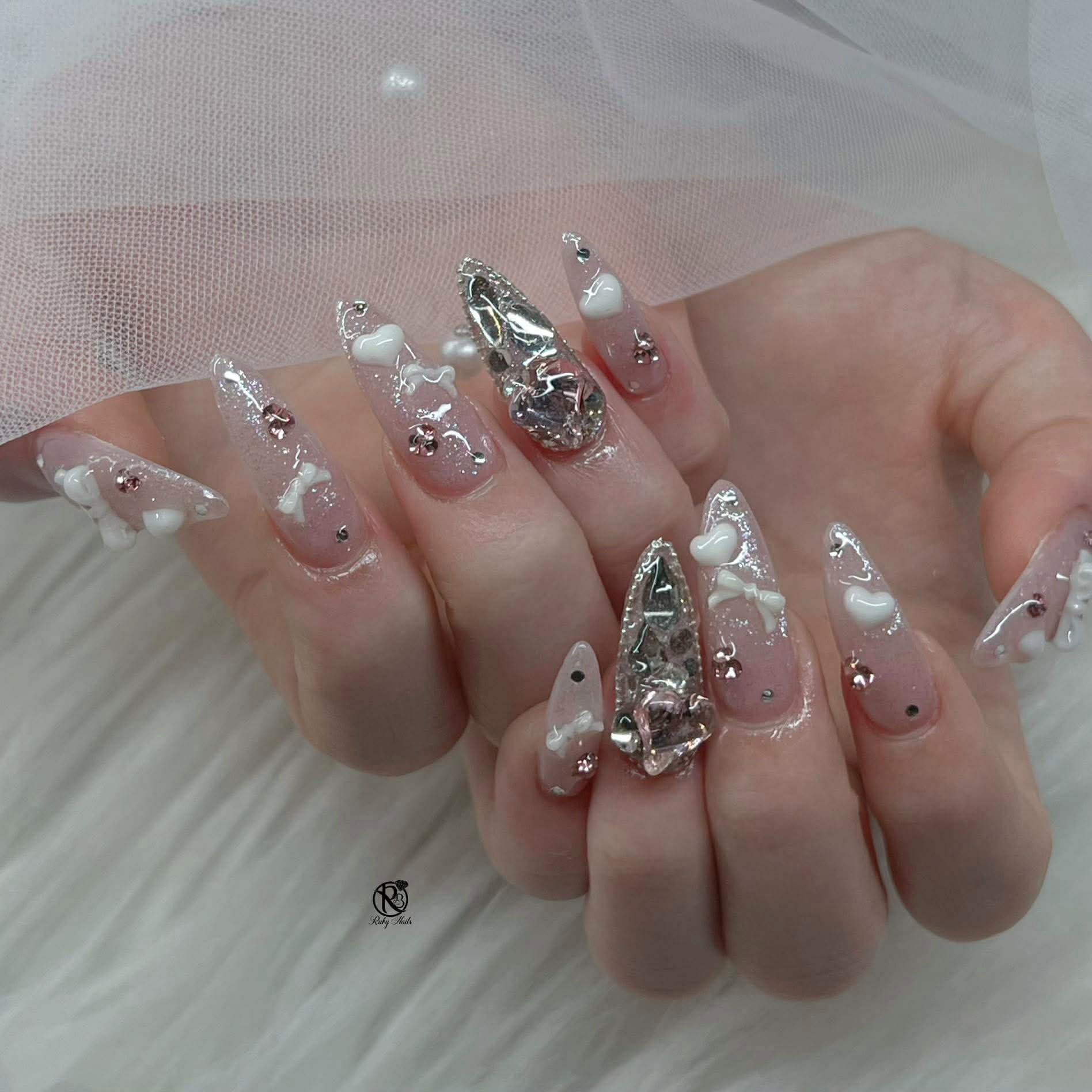 Emmy__Mint