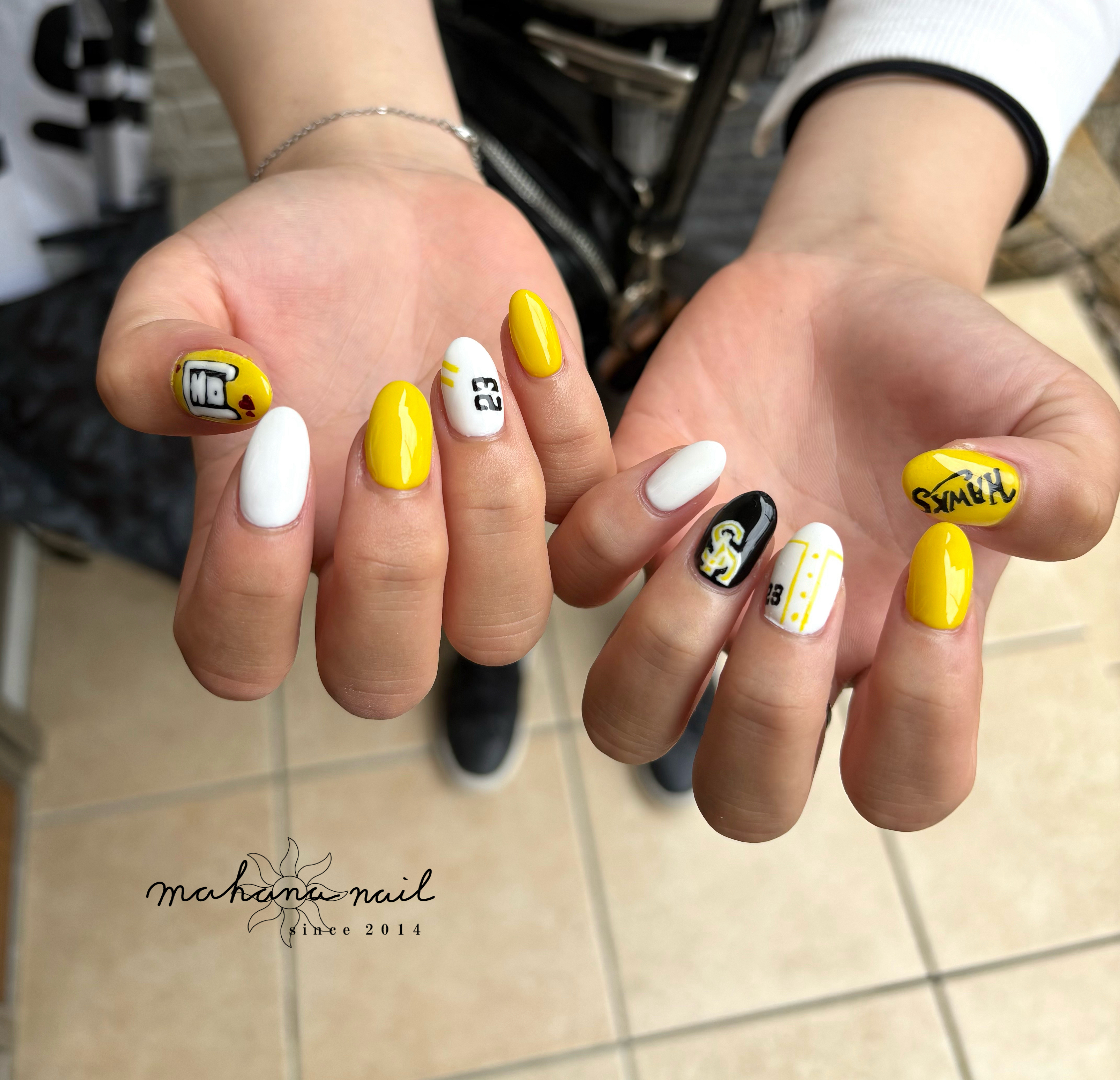 mahana_nail