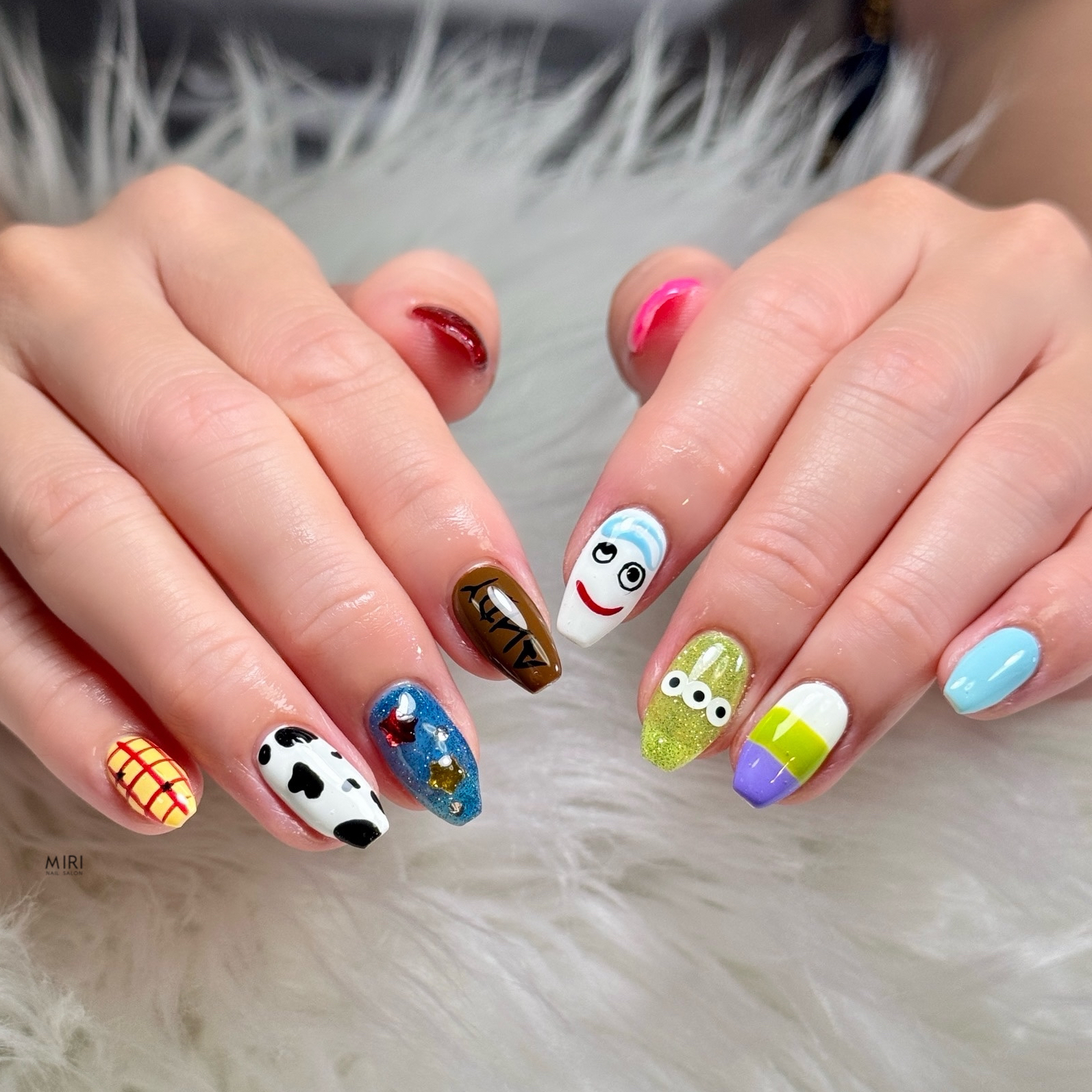 MIRI_NAILSALON1