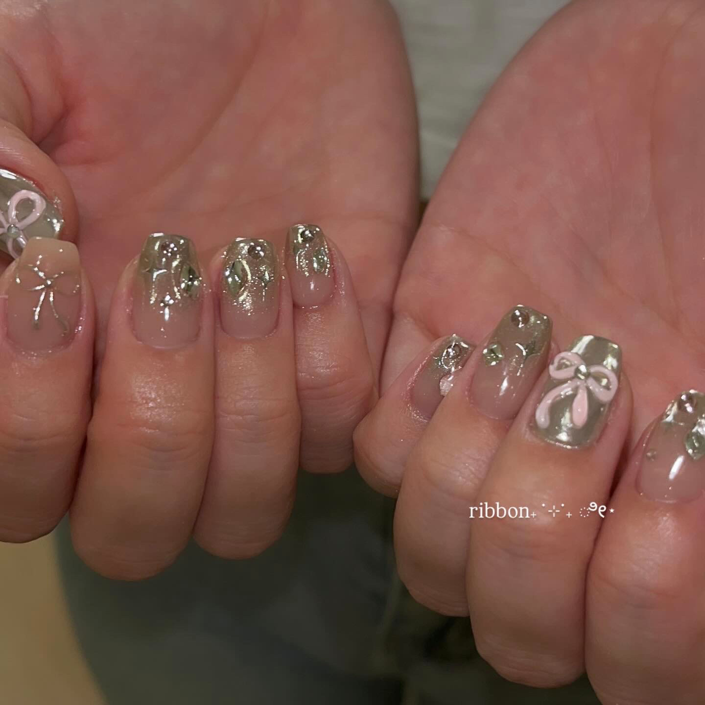nails_maho