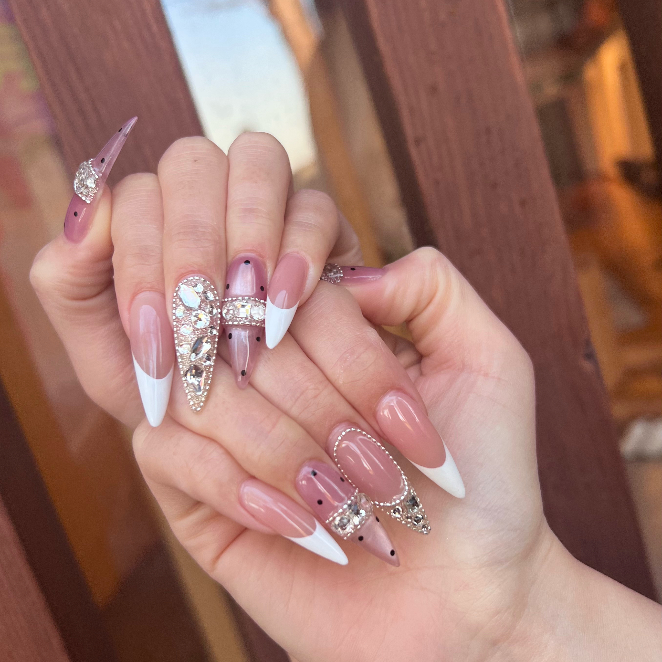 nail_by.mino