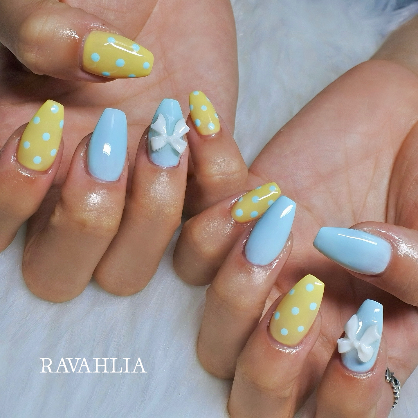 Ravahlia_nails