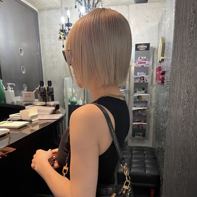 骨格整形カット➕ダメージレスダブルカラー➕顔タイプカウンセリング