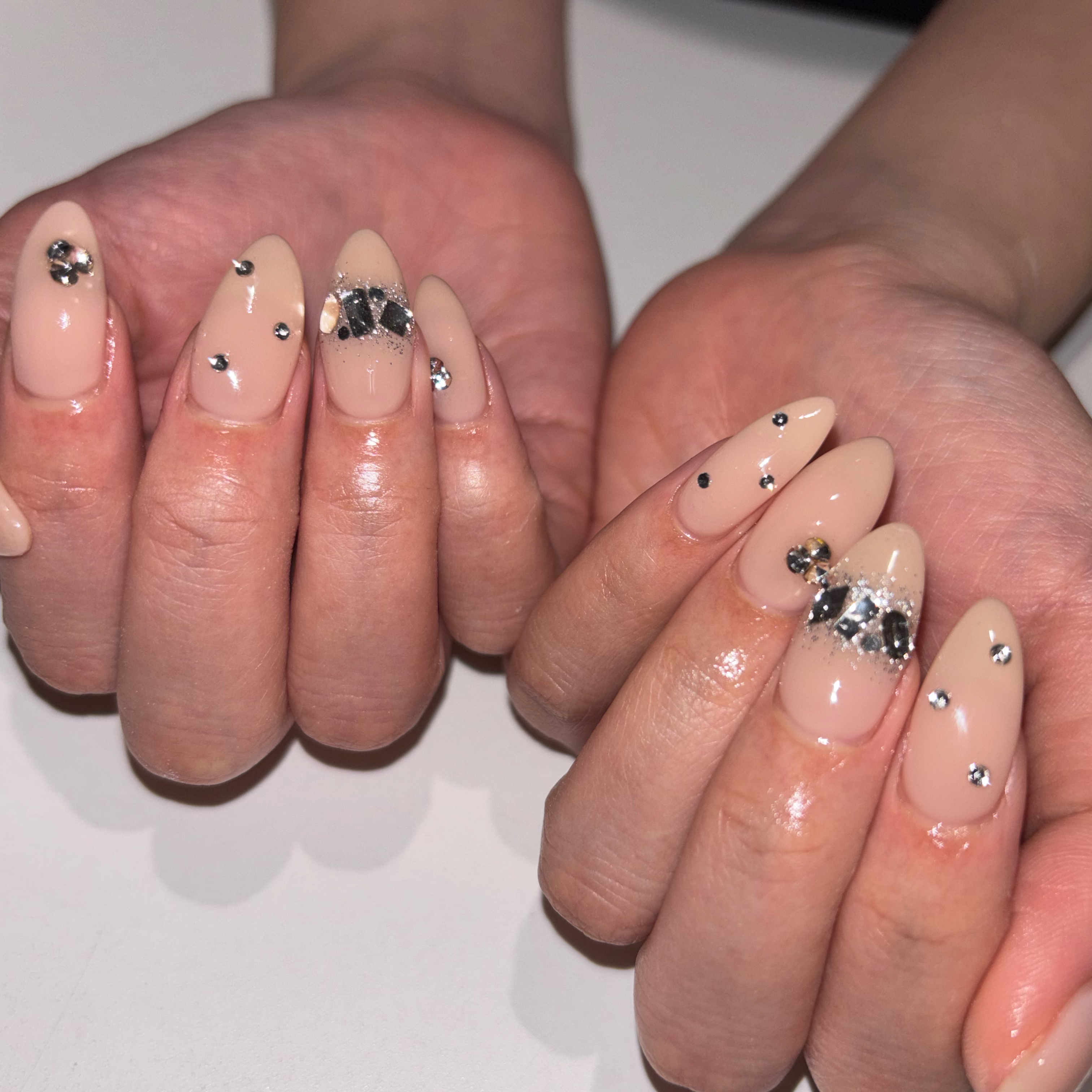 rei_s2_nail
