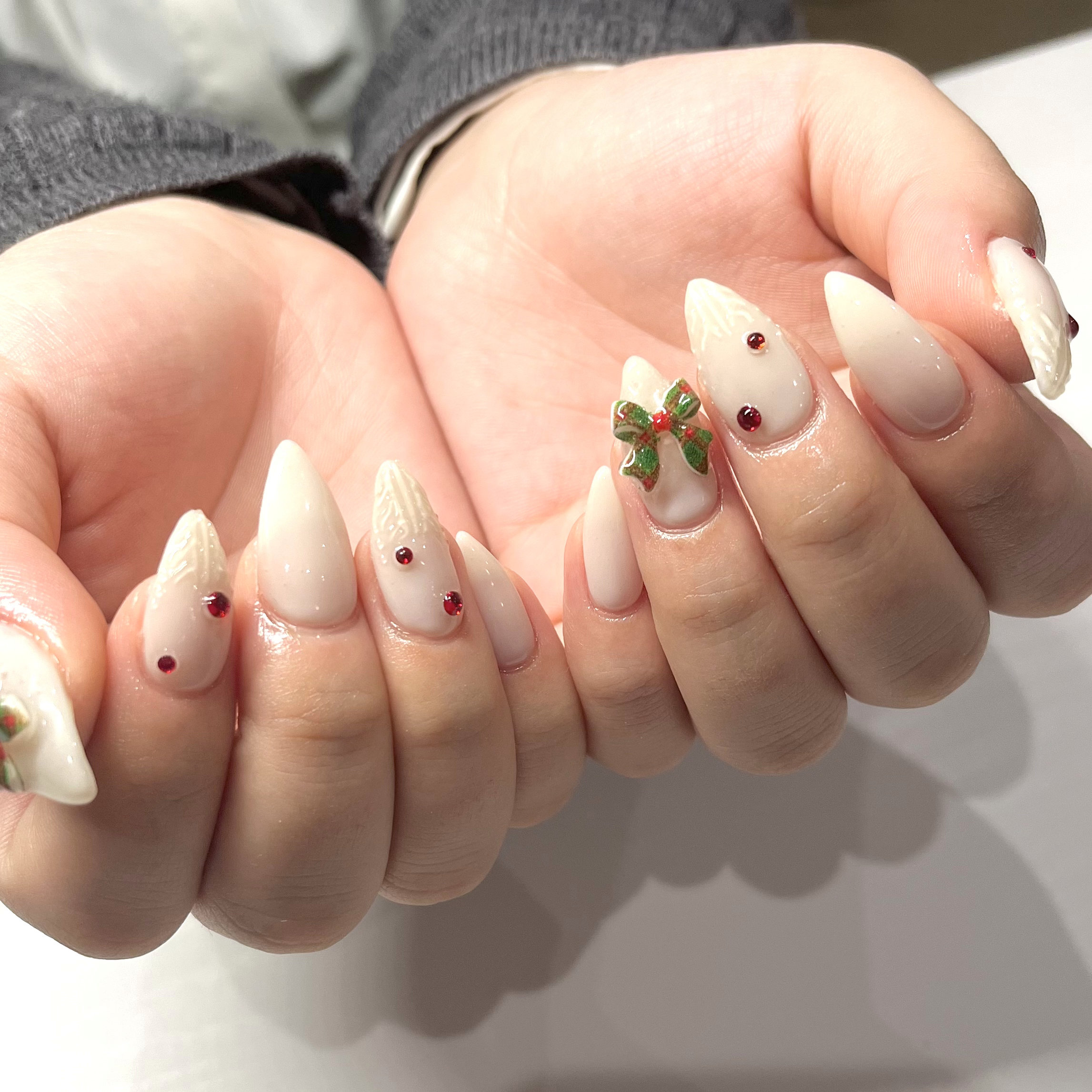 IRIS.nail