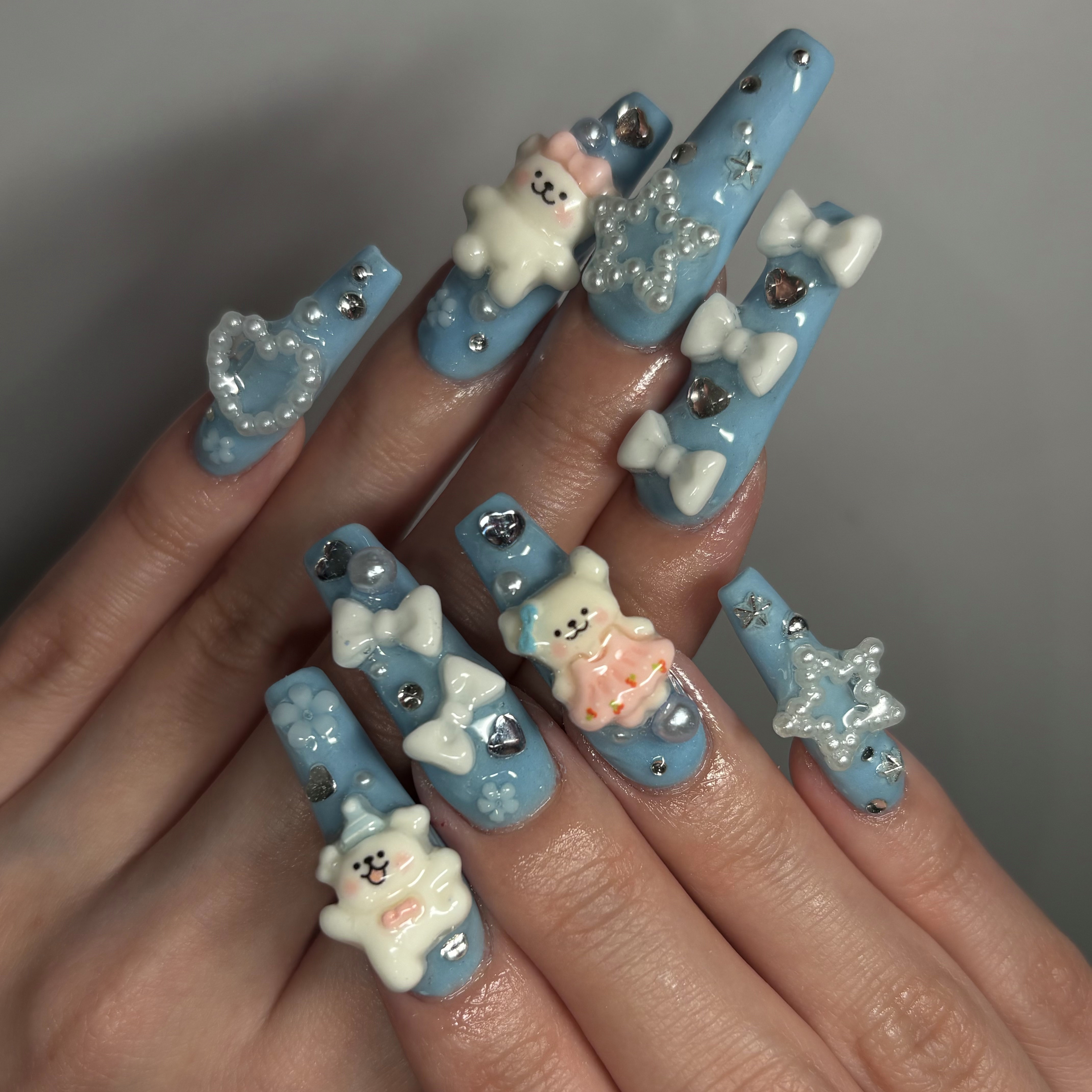dyana_nails_s