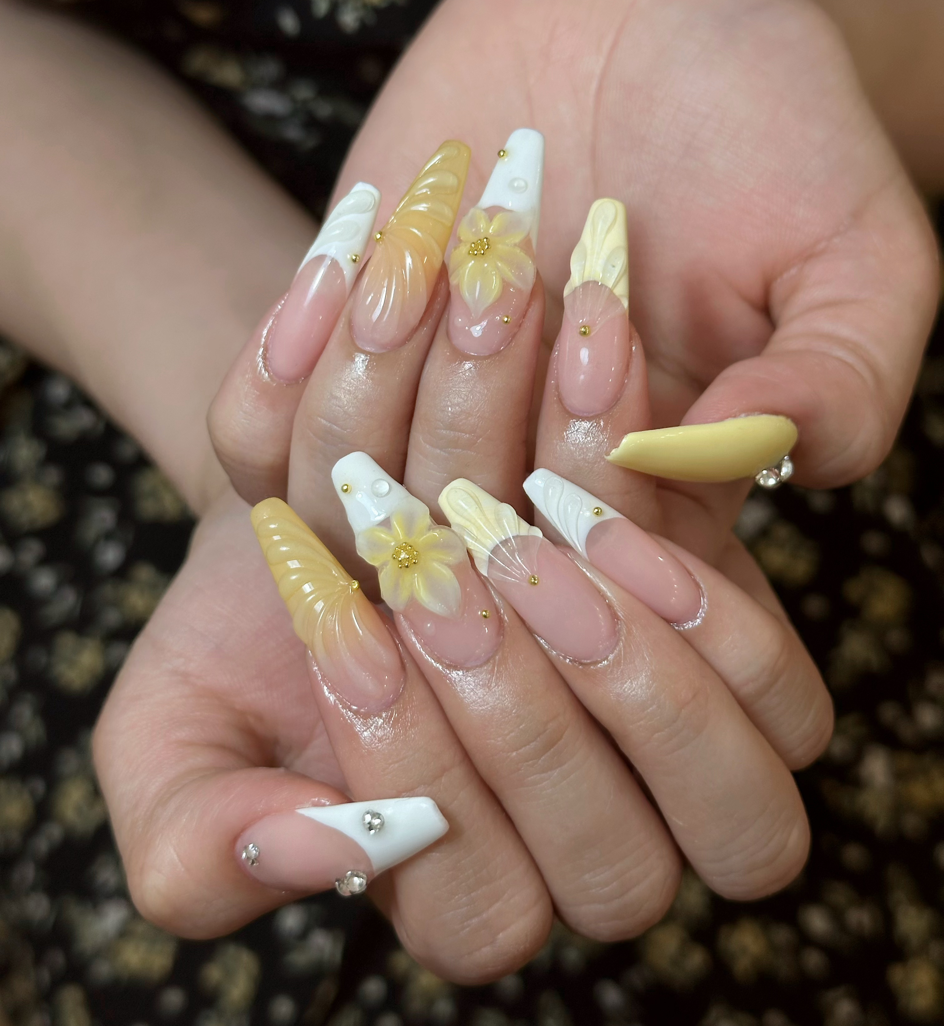 YumiRisuNails