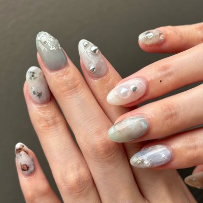 人気No.1🌈お任せdesign【オフ代別途】 お爪に優しい𝙥𝙖𝙧𝙖 𝙜𝙚𝙡 使