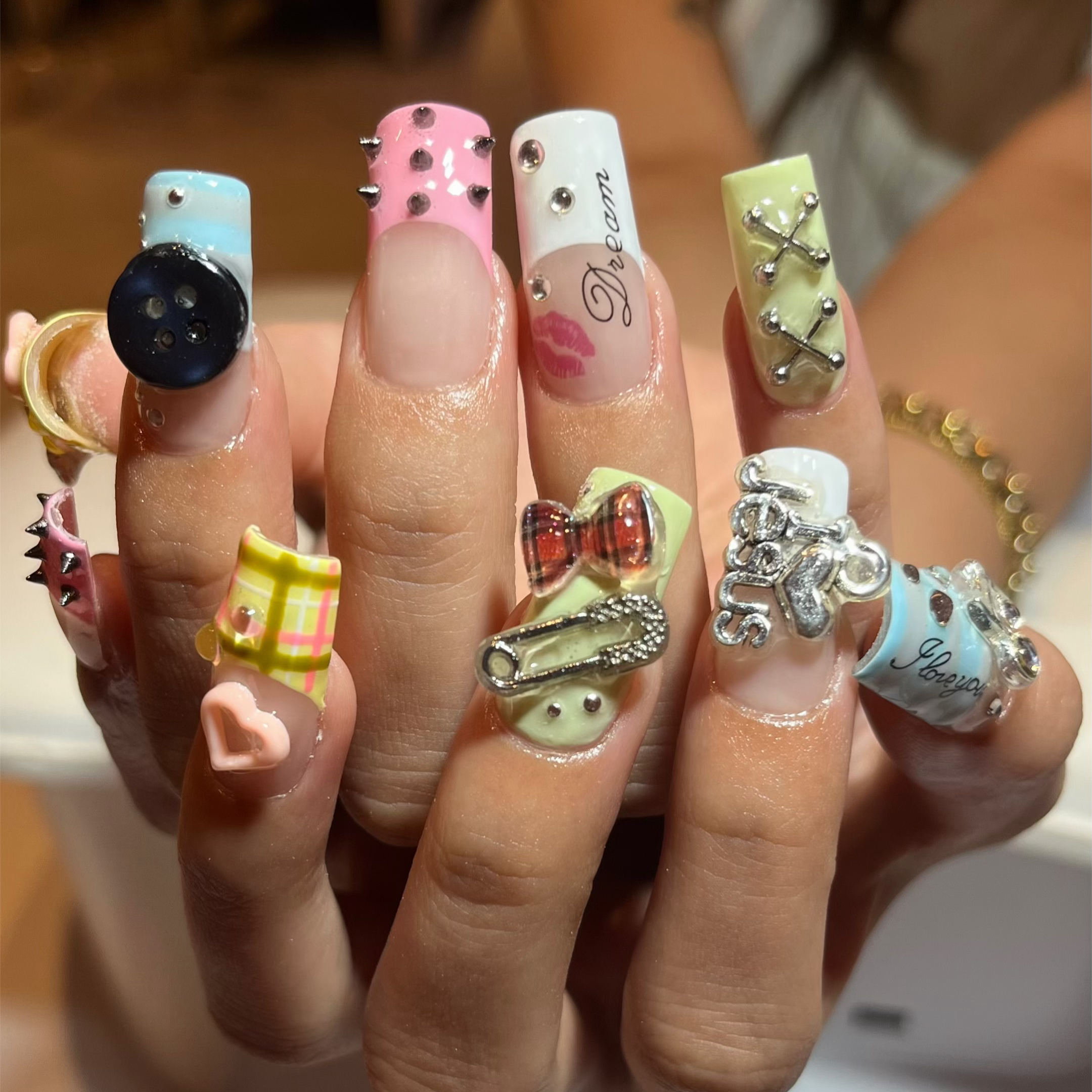 hvn__nail