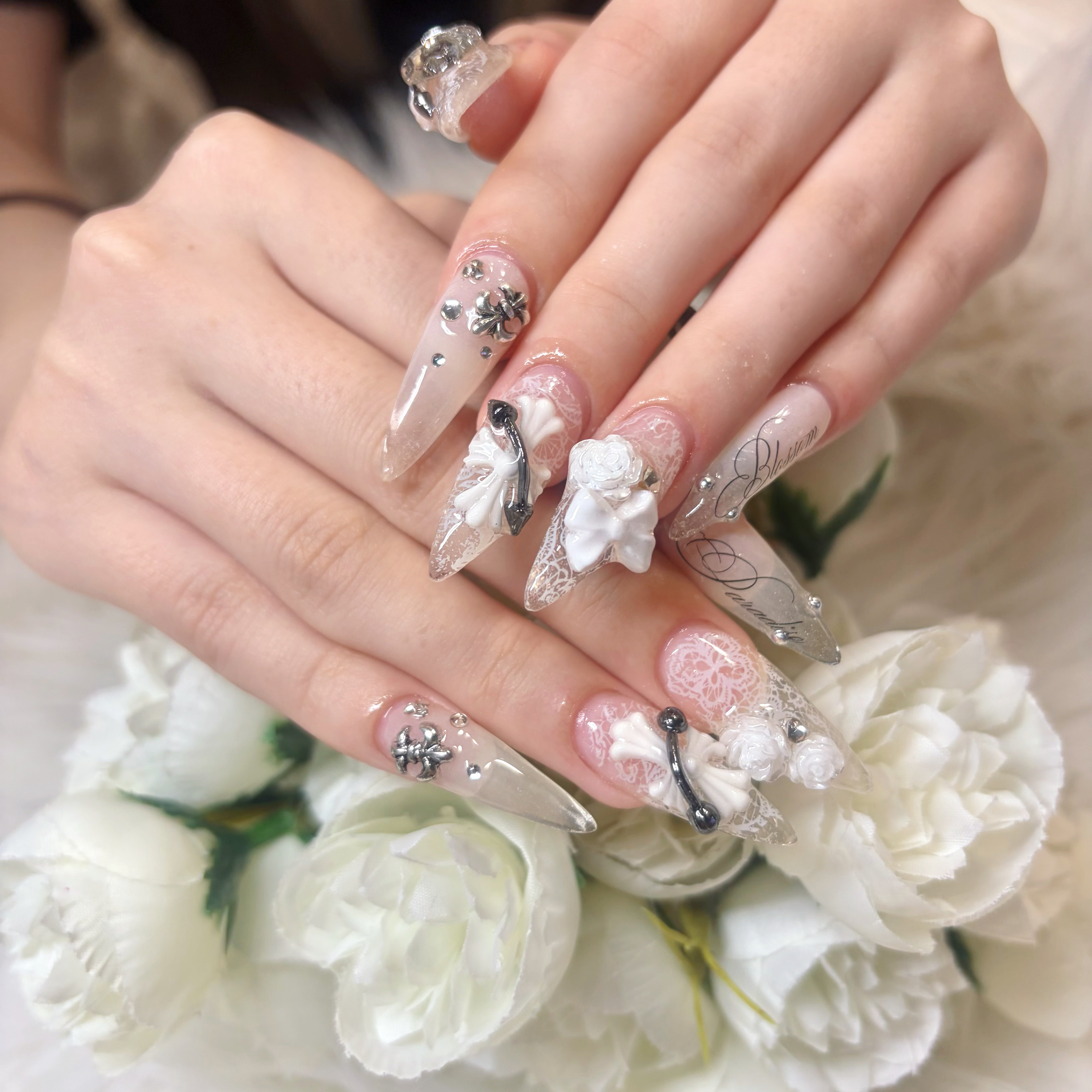 MOMO_NAIL.357