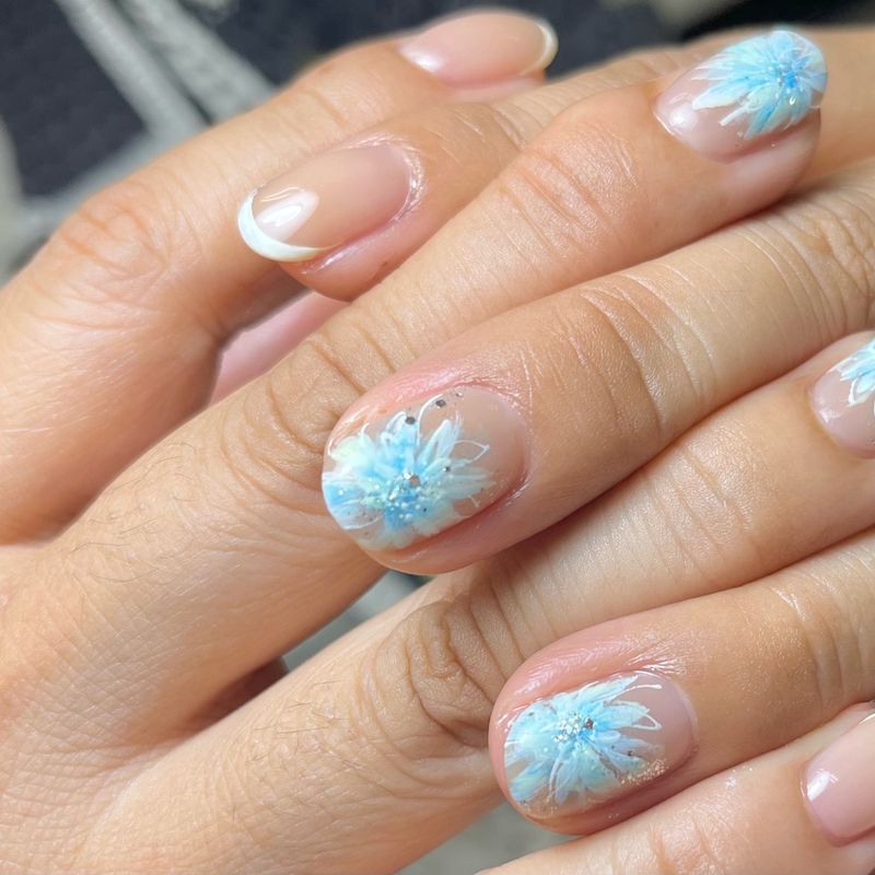 Peek a boo nail