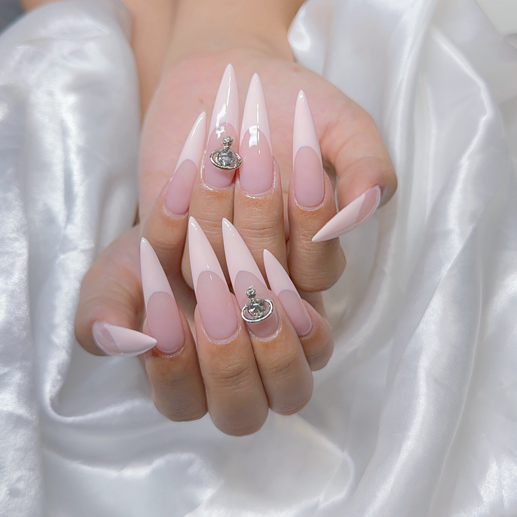 kira.Lilynailstudio