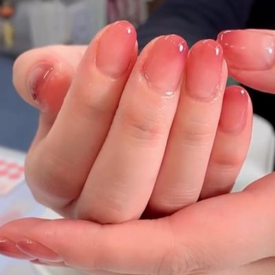 グラデーションネイル