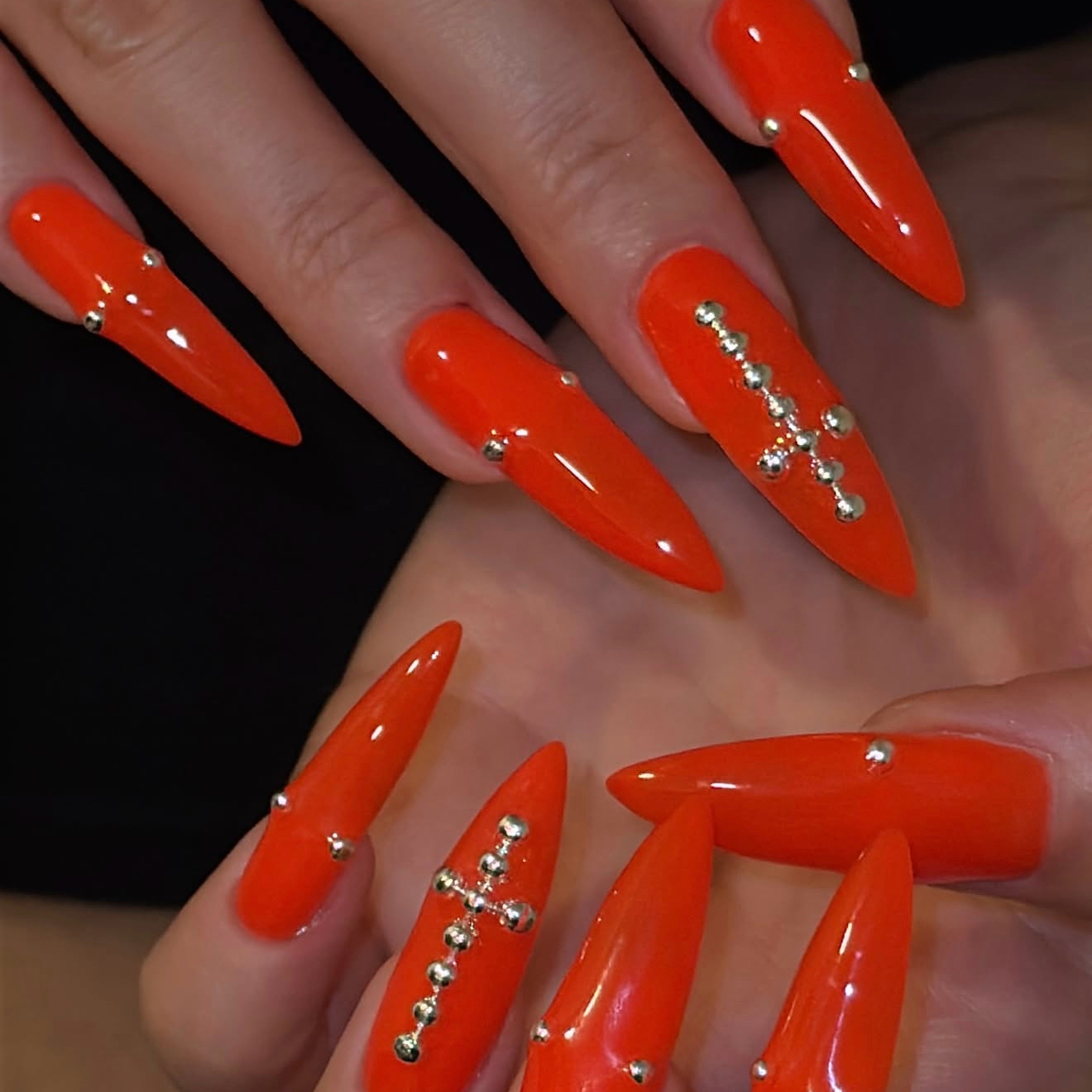 Hine_RibonNail