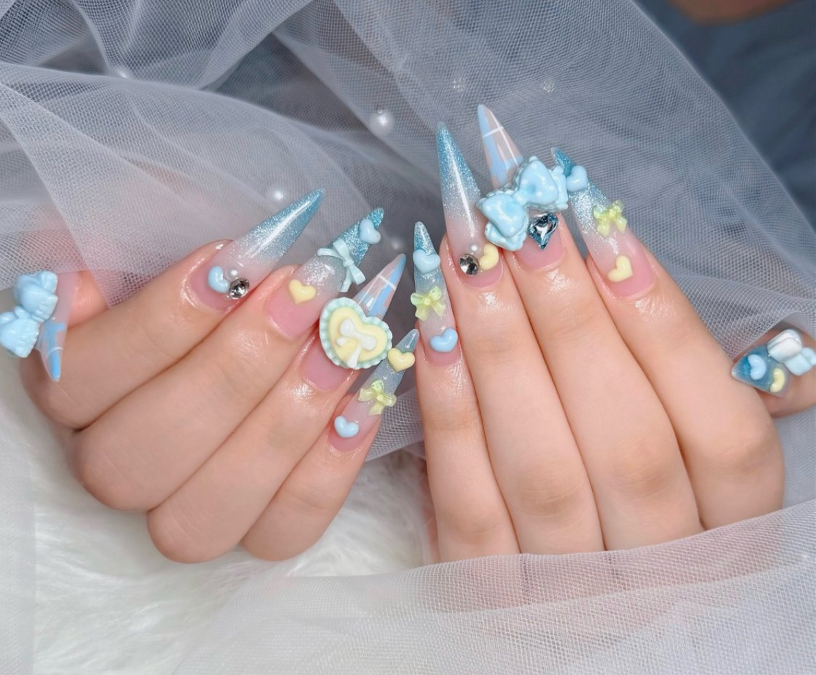 Julie_nail