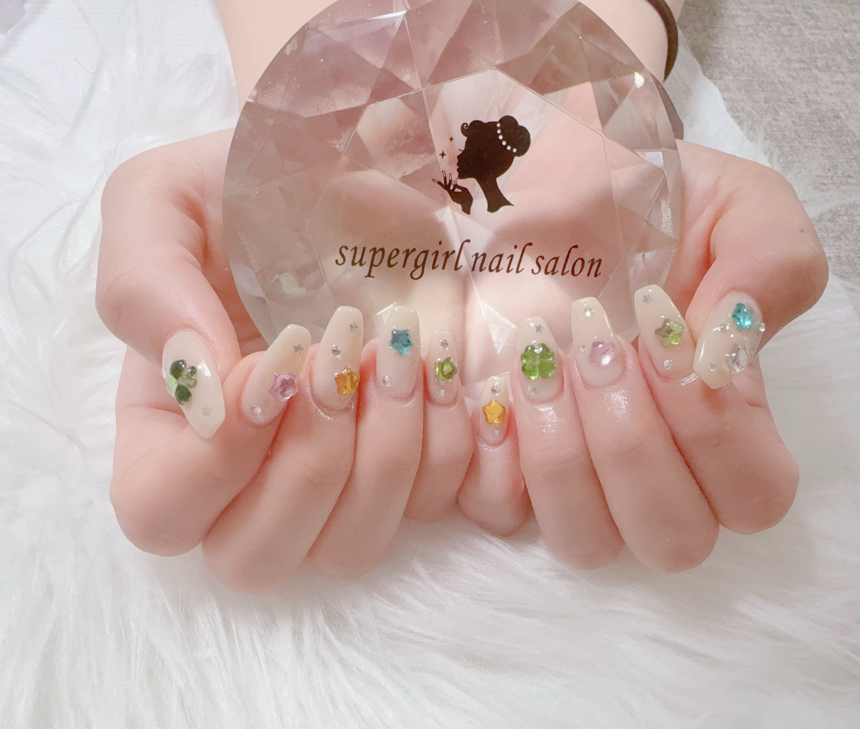 supergirlnailsalon