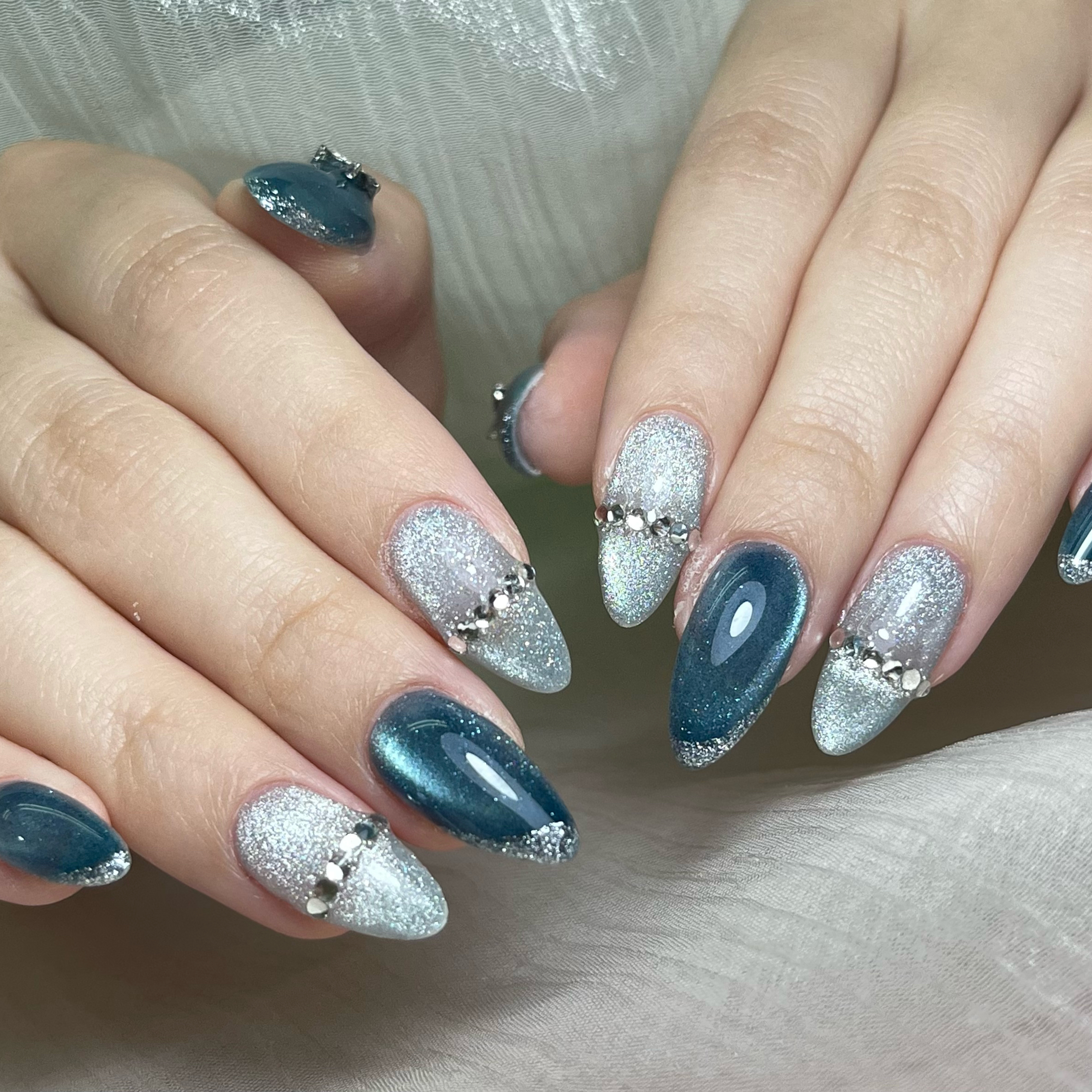 ri.nail_